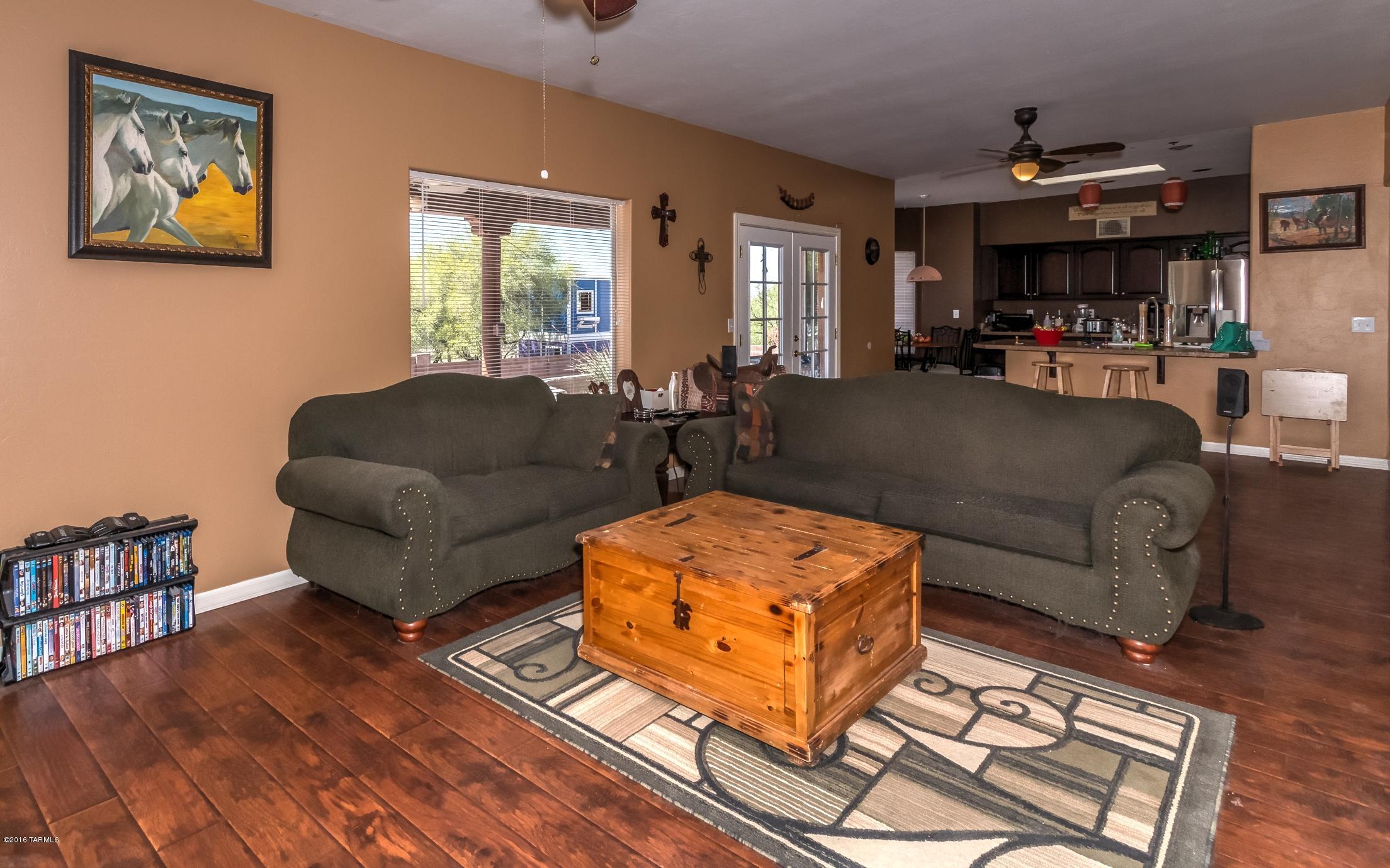 981 N Darlene Drive