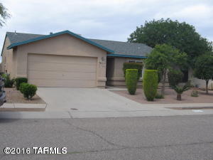 8830 E Eagle Creek Drive
