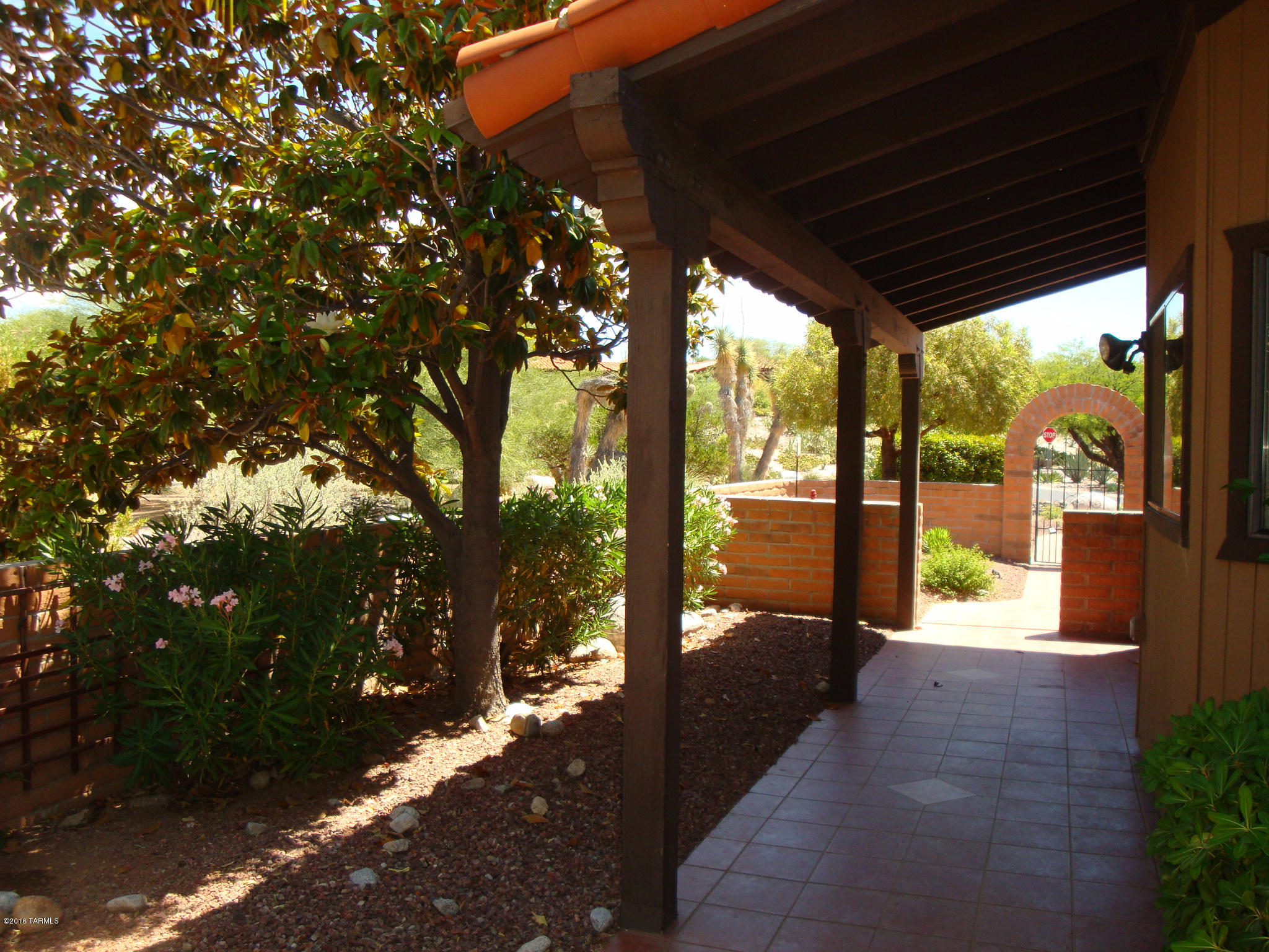 4441 N Camino Ferreo