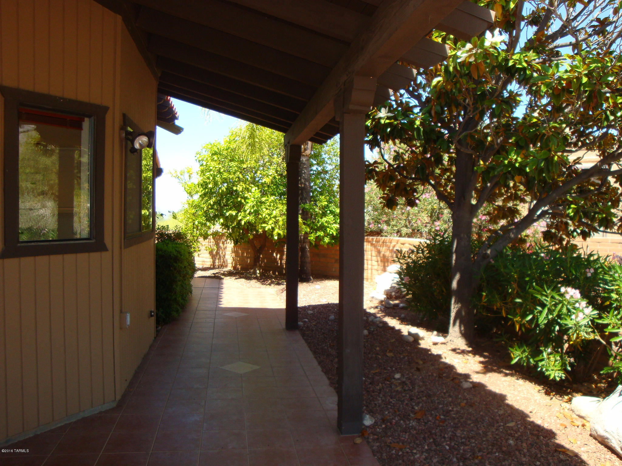 4441 N Camino Ferreo