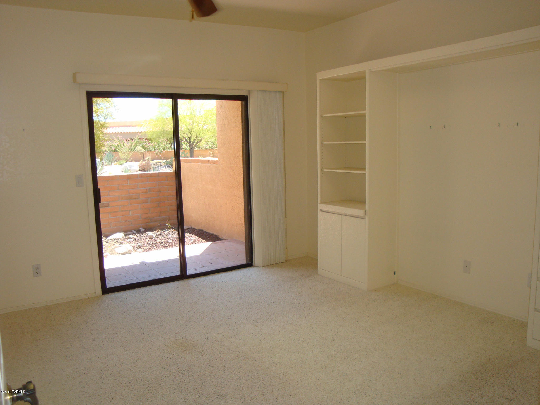 4441 N Camino Ferreo