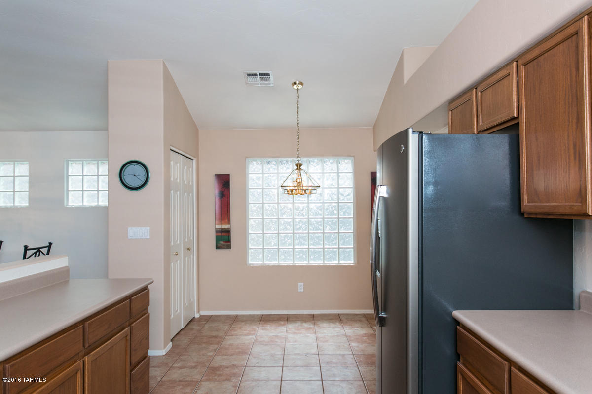 8117 E Pima Ridge Drive