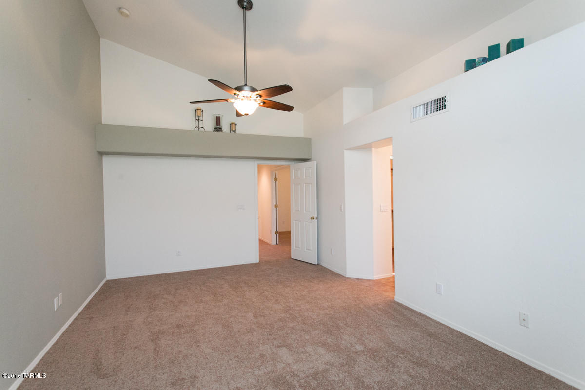 8117 E Pima Ridge Drive