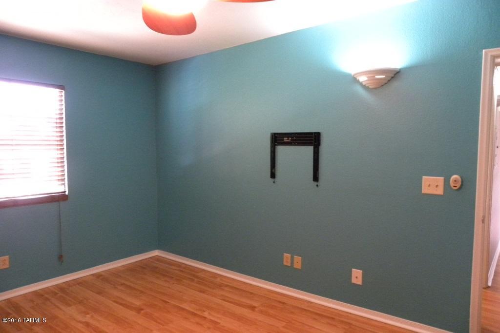 1810 E Blacklidge Drive Unit: 420