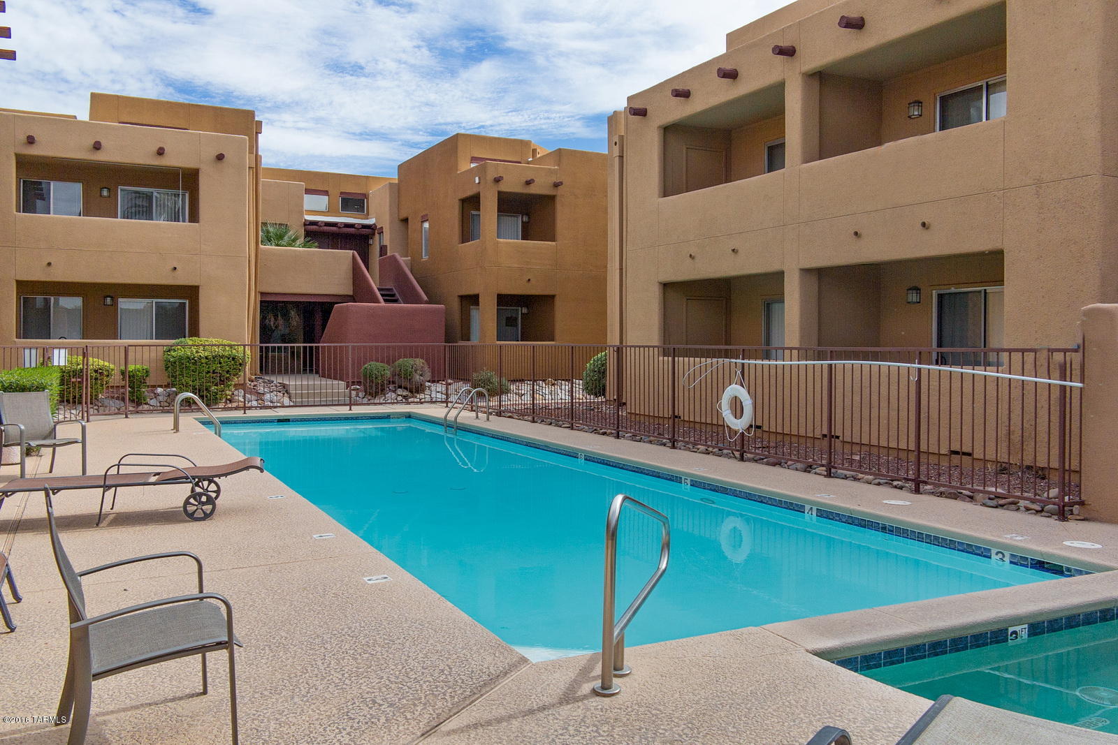1810 E Blacklidge Drive Unit: 420