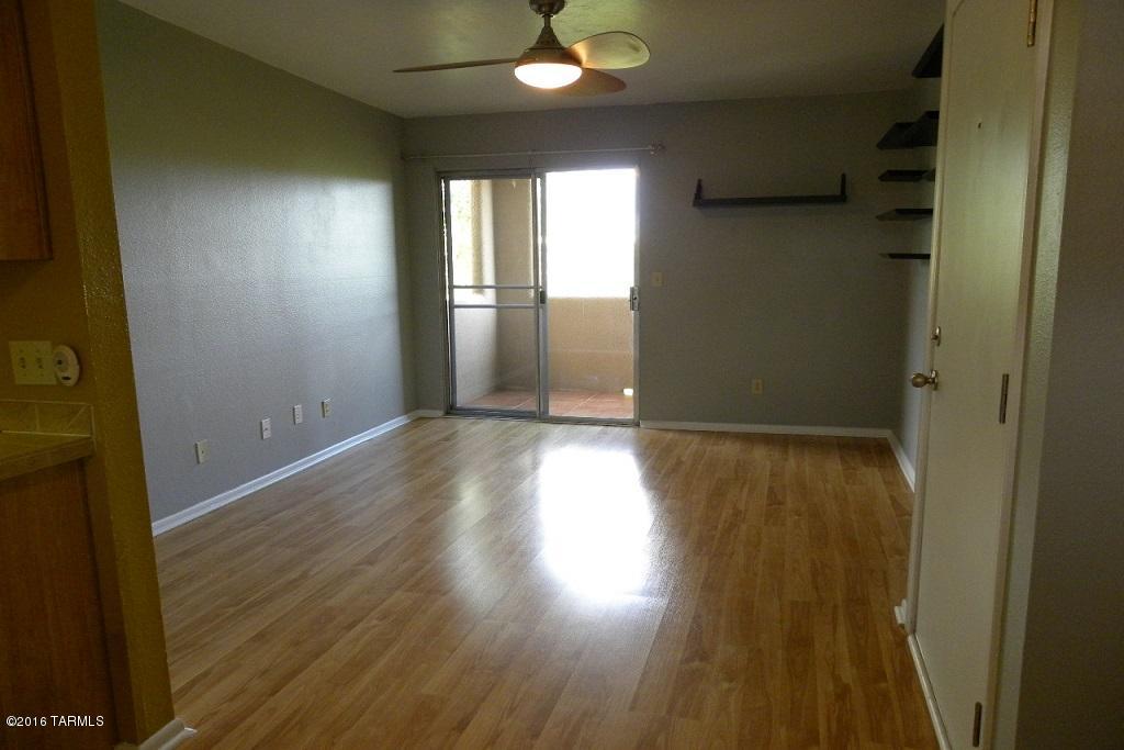 1810 E Blacklidge Drive Unit: 420