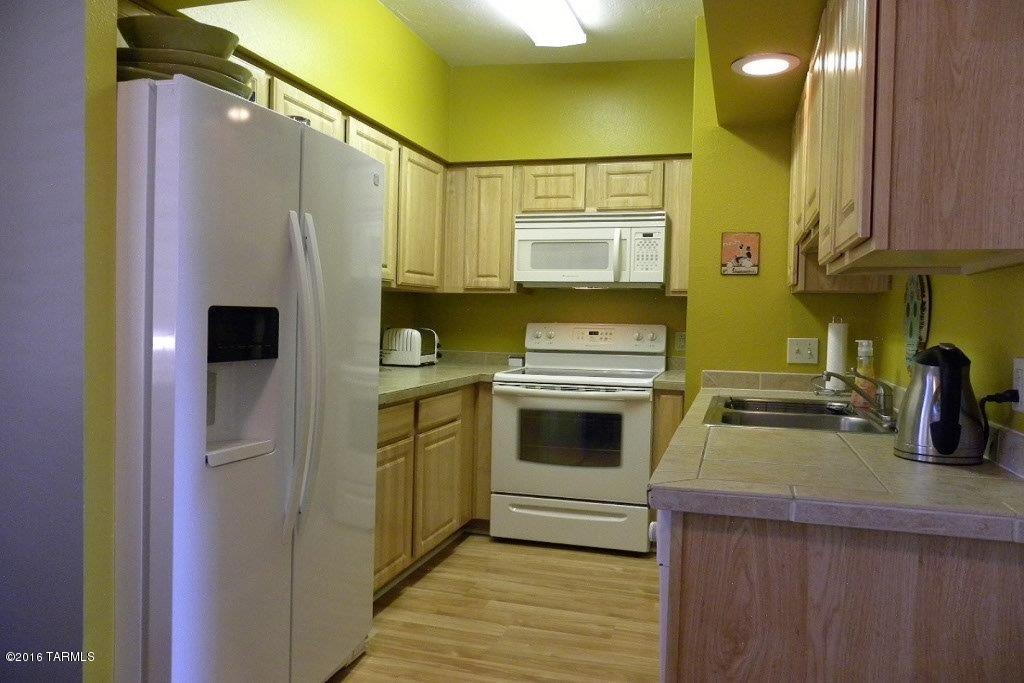 1810 E Blacklidge Drive Unit: 420