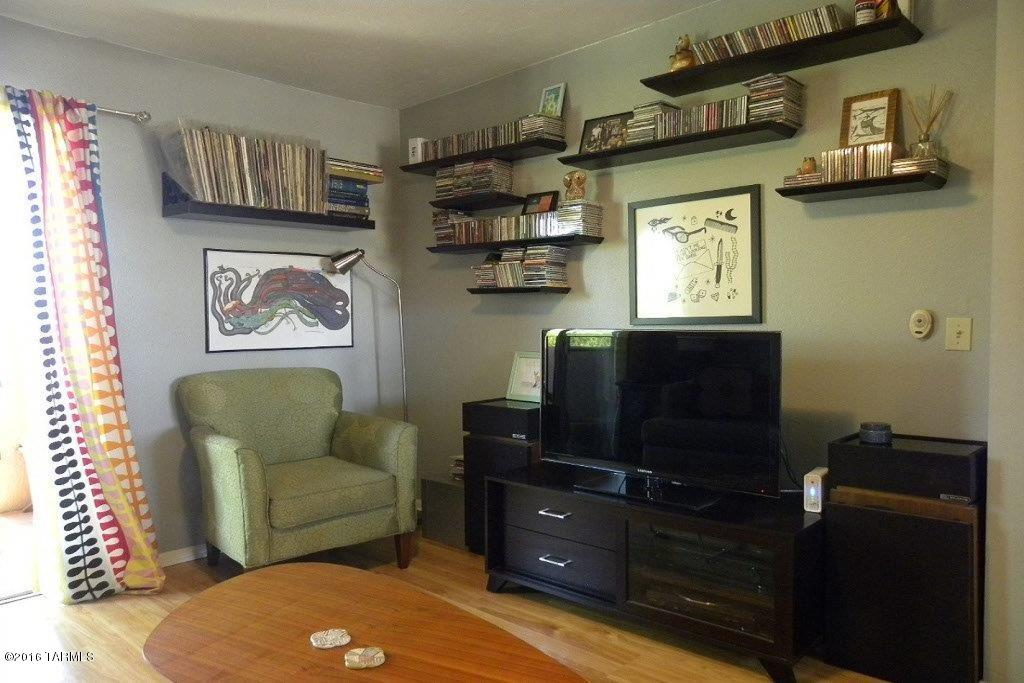 1810 E Blacklidge Drive Unit: 420