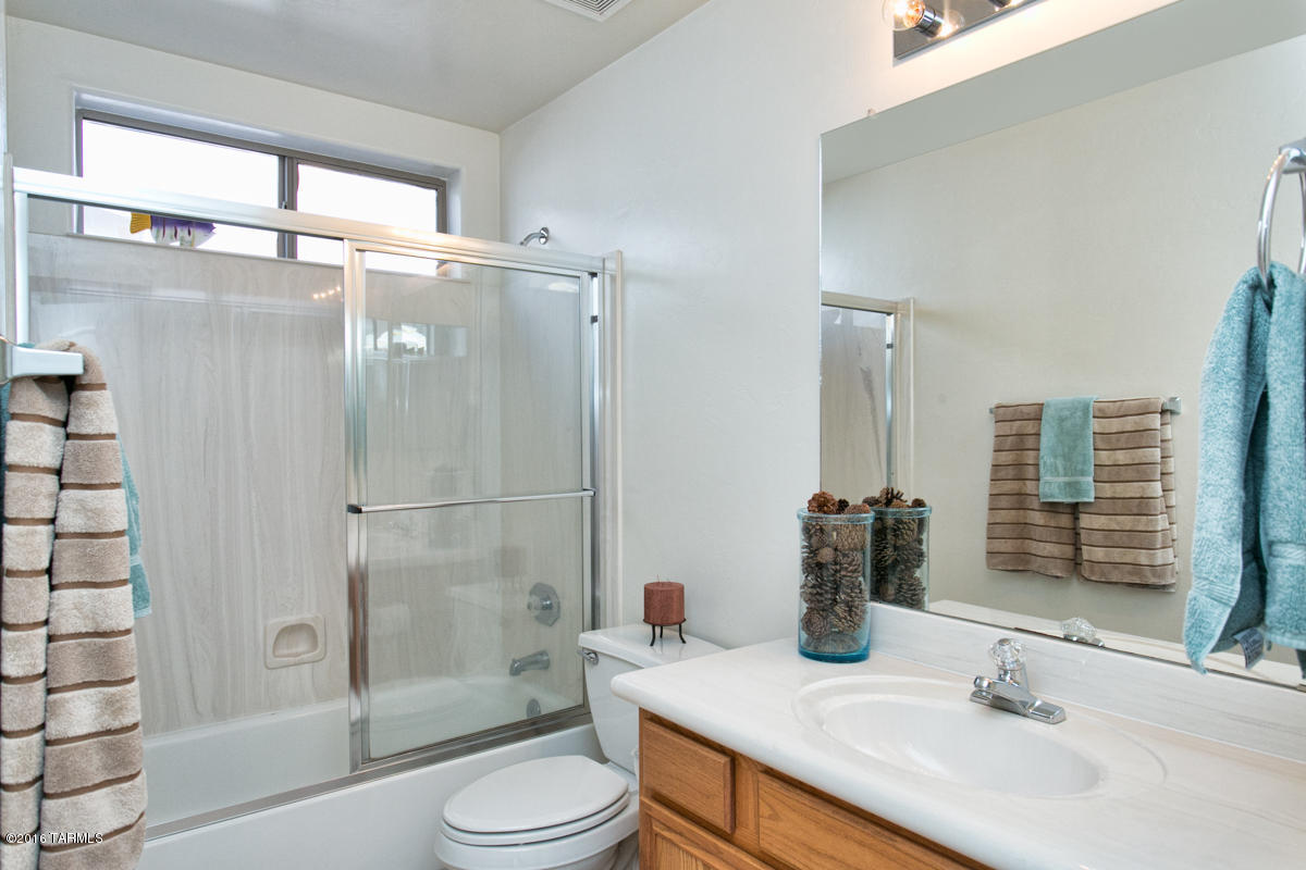 7342 E Placita Positivo