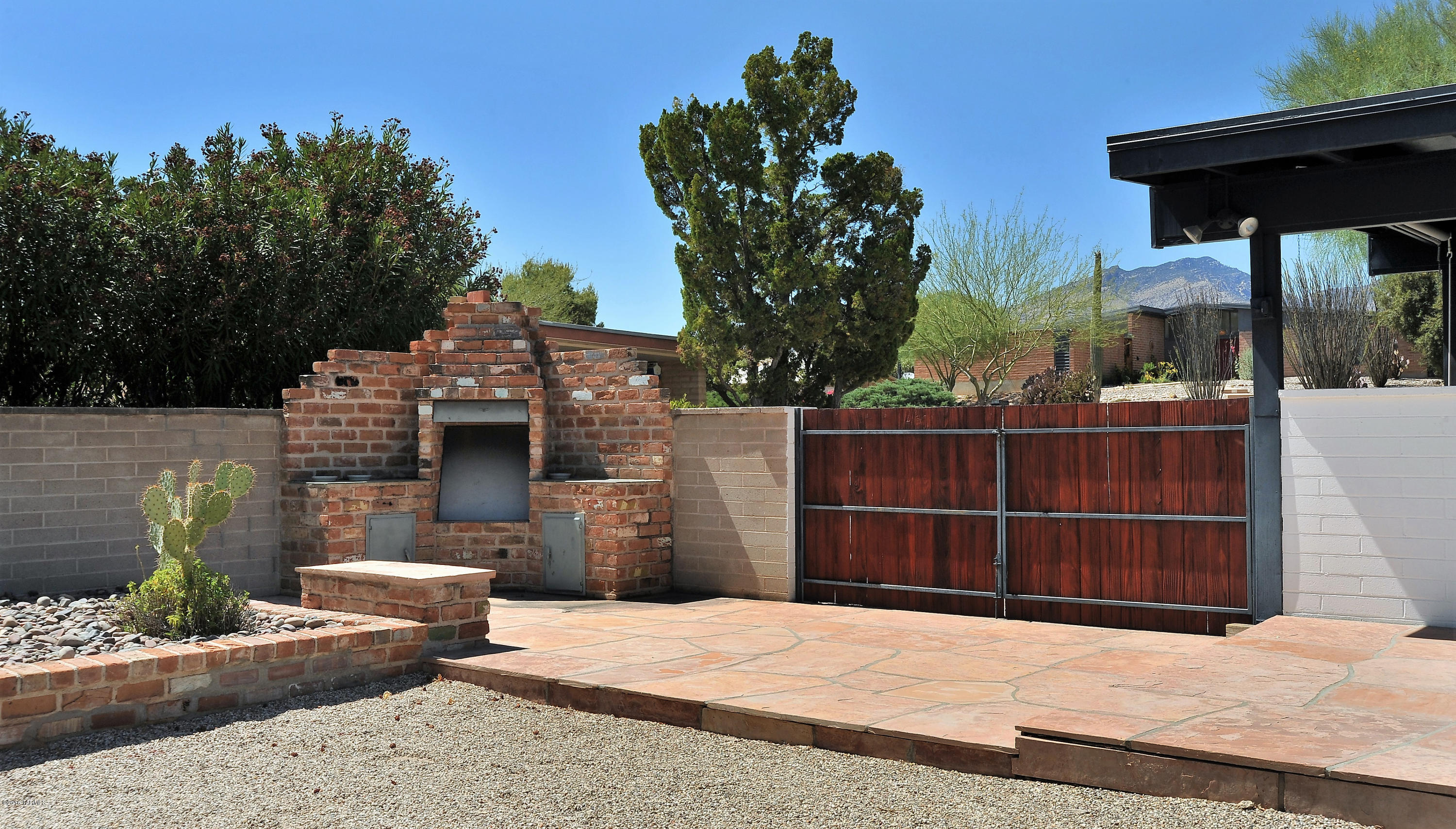 7450 E Sabino Vista Drive