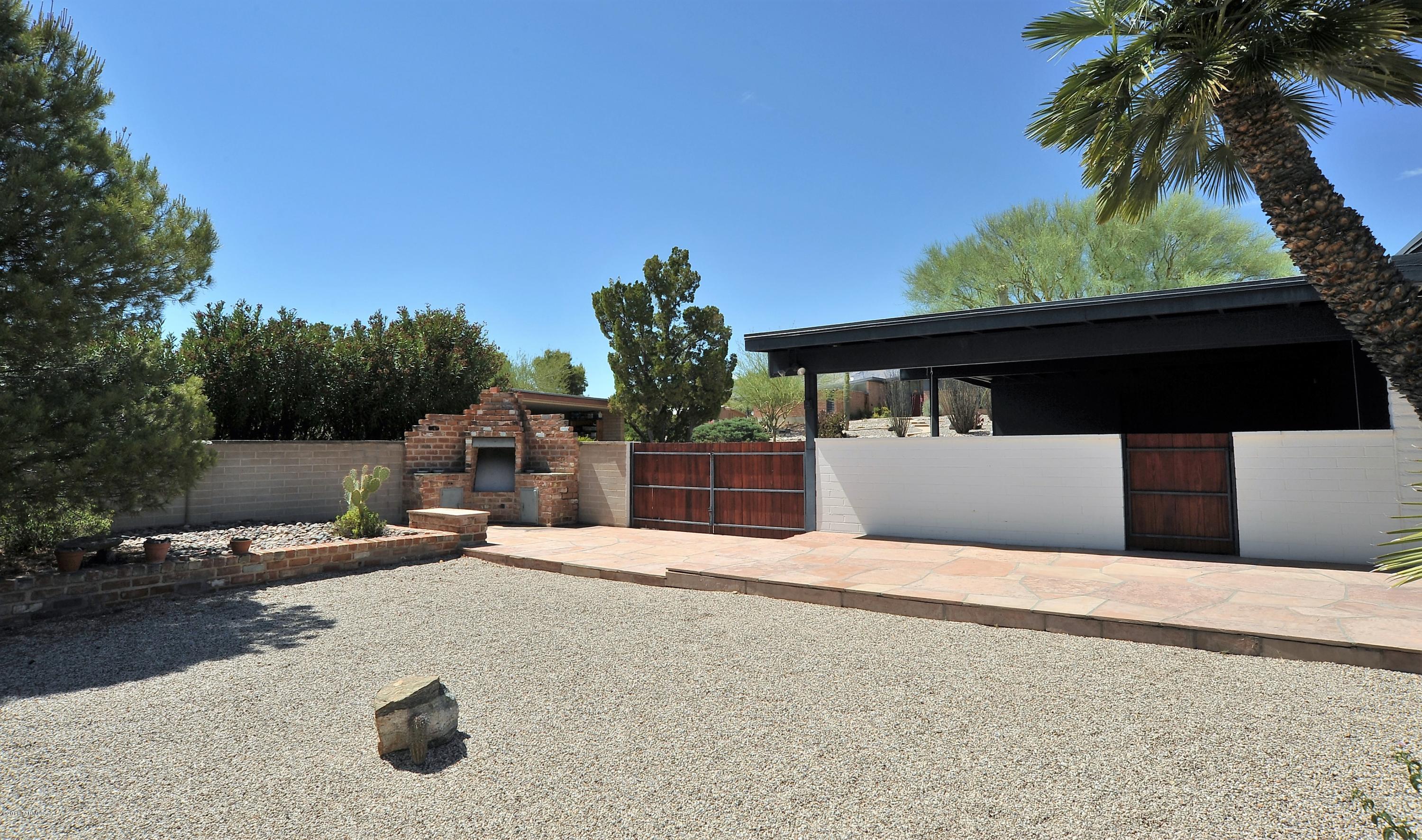7450 E Sabino Vista Drive