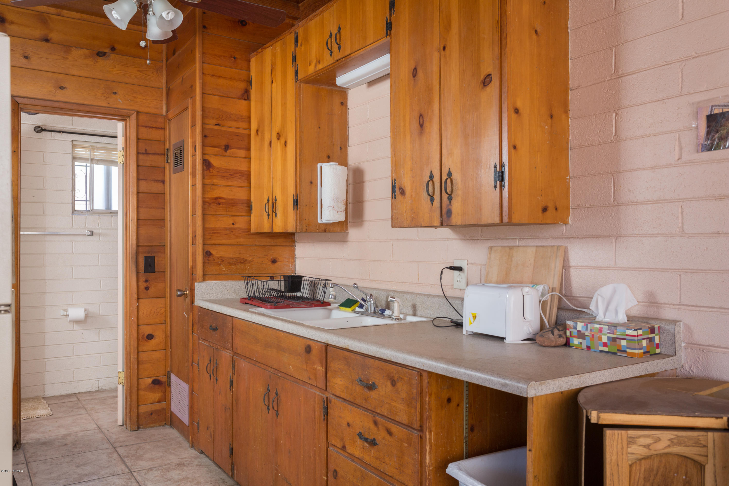 3564 E Kleindale Road