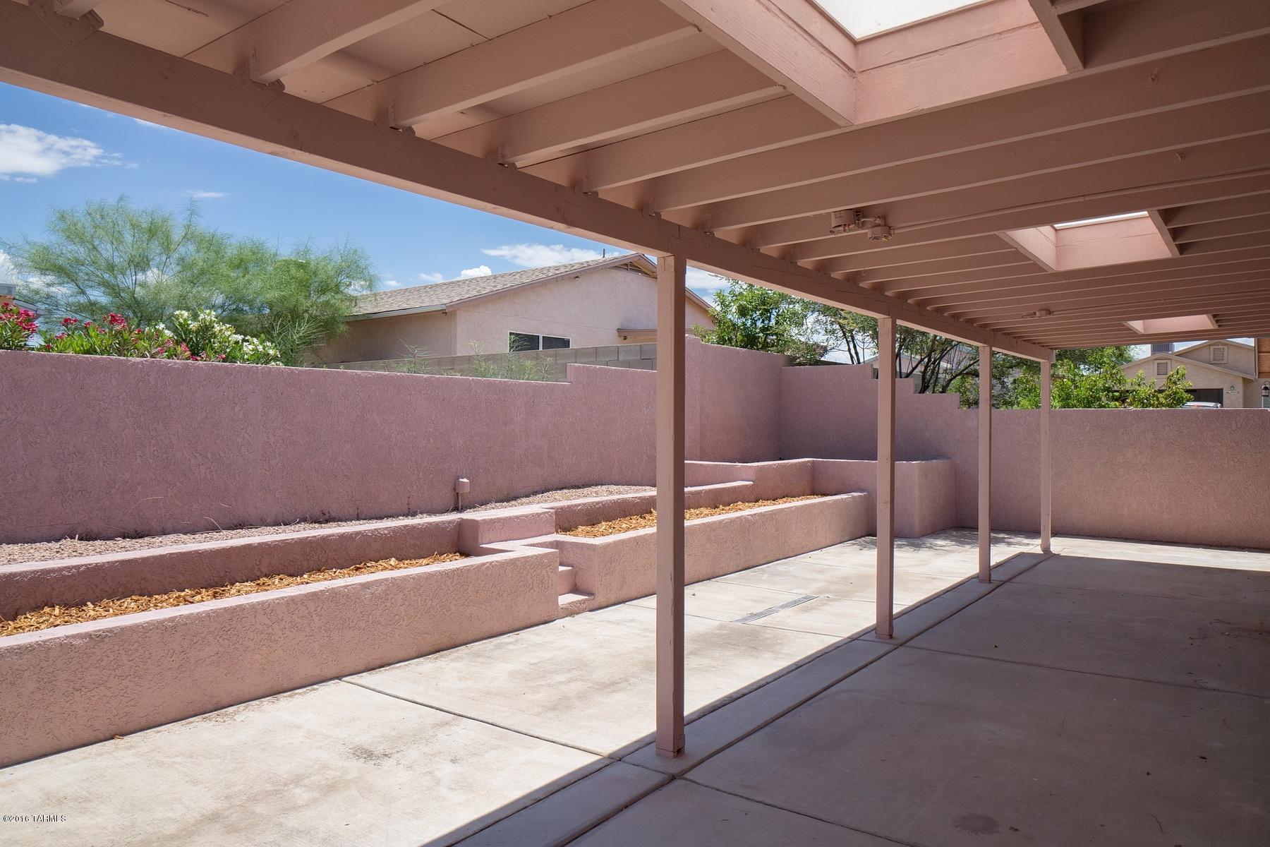 8885 E Fruit Tree Drive