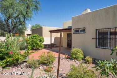 4353 E Sunnybrook Lane