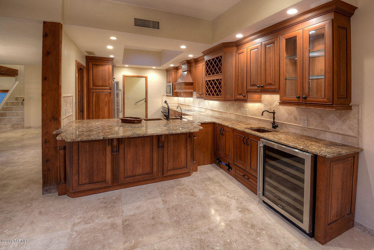 6164 E Paseo Cimarron