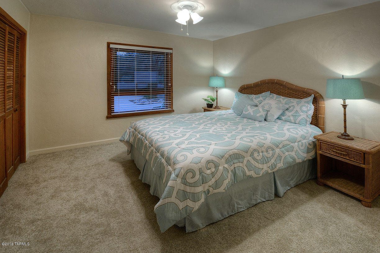 6164 E Paseo Cimarron