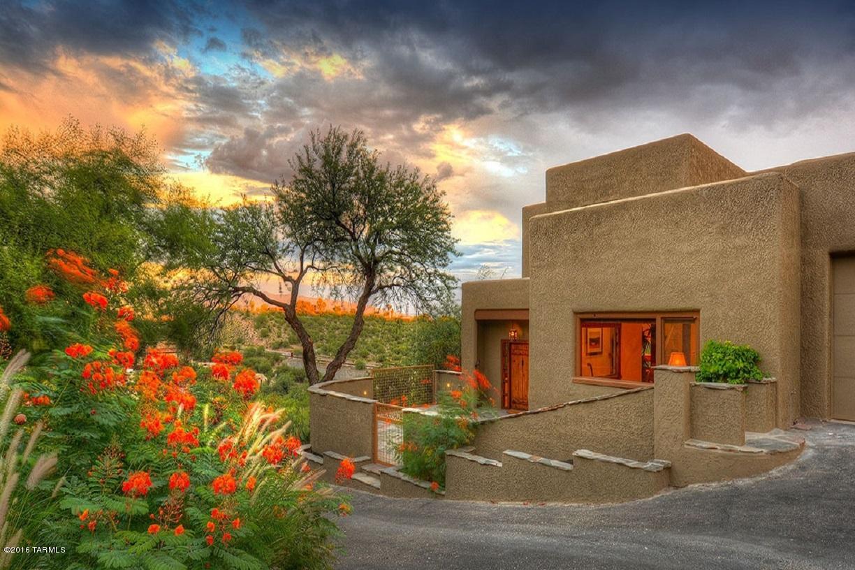 6164 E Paseo Cimarron