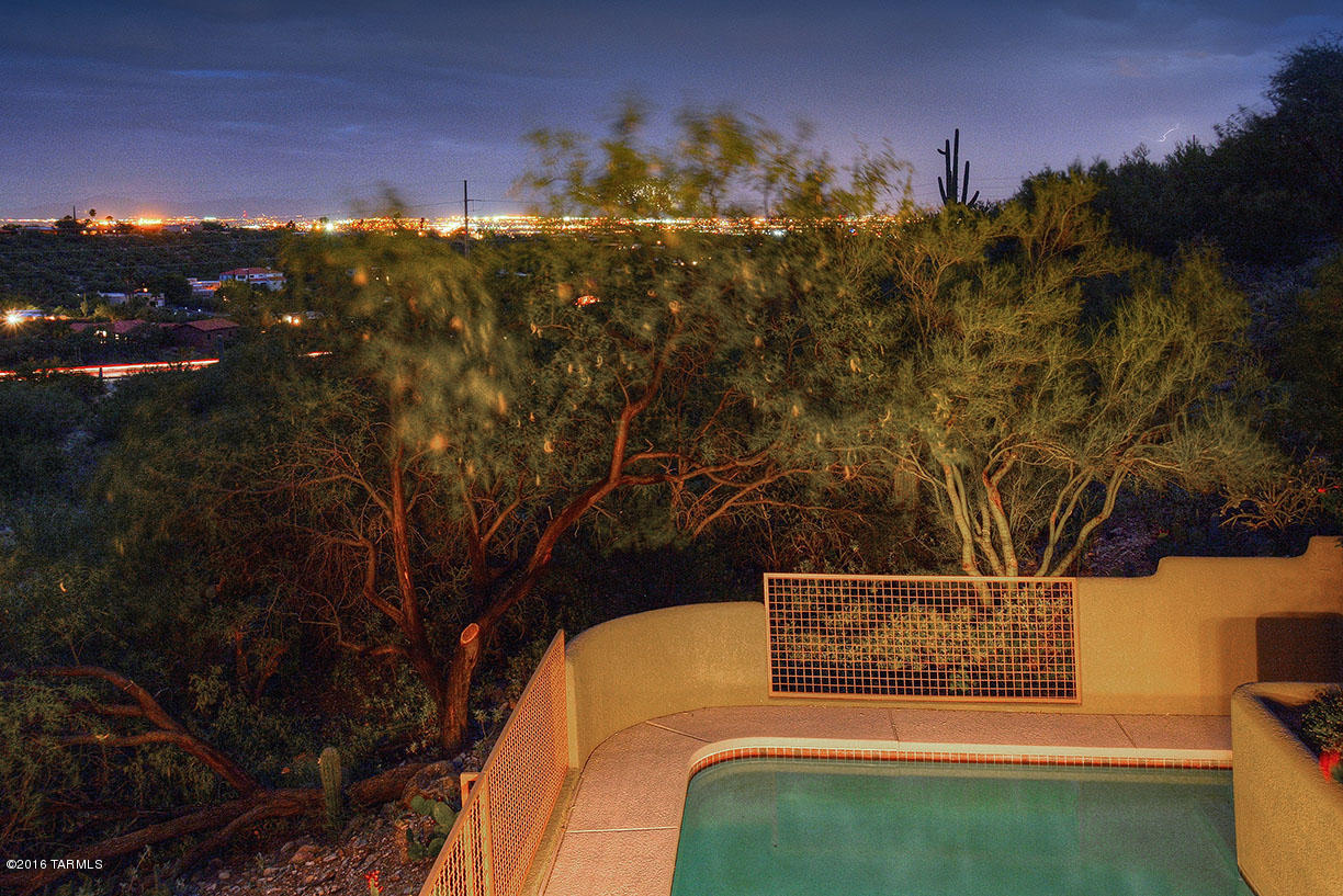 6164 E Paseo Cimarron