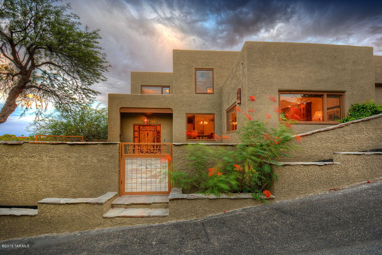 6164 E Paseo Cimarron