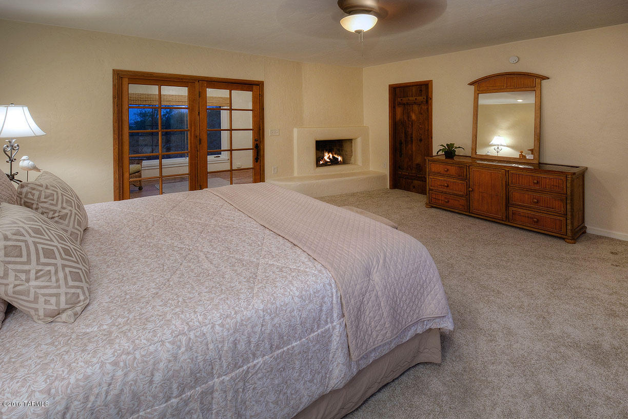 6164 E Paseo Cimarron