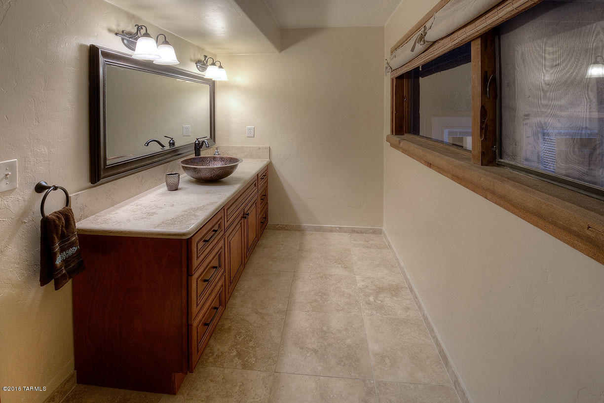 6164 E Paseo Cimarron