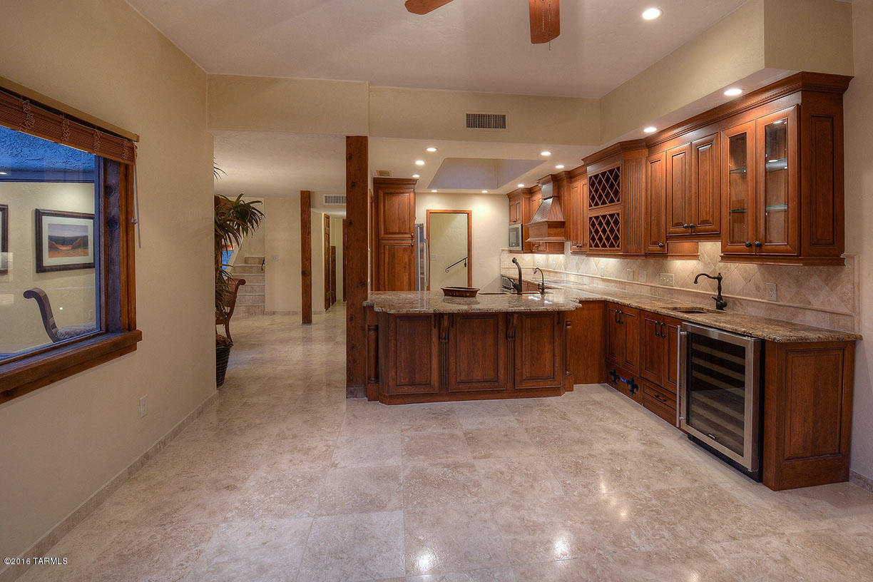 6164 E Paseo Cimarron