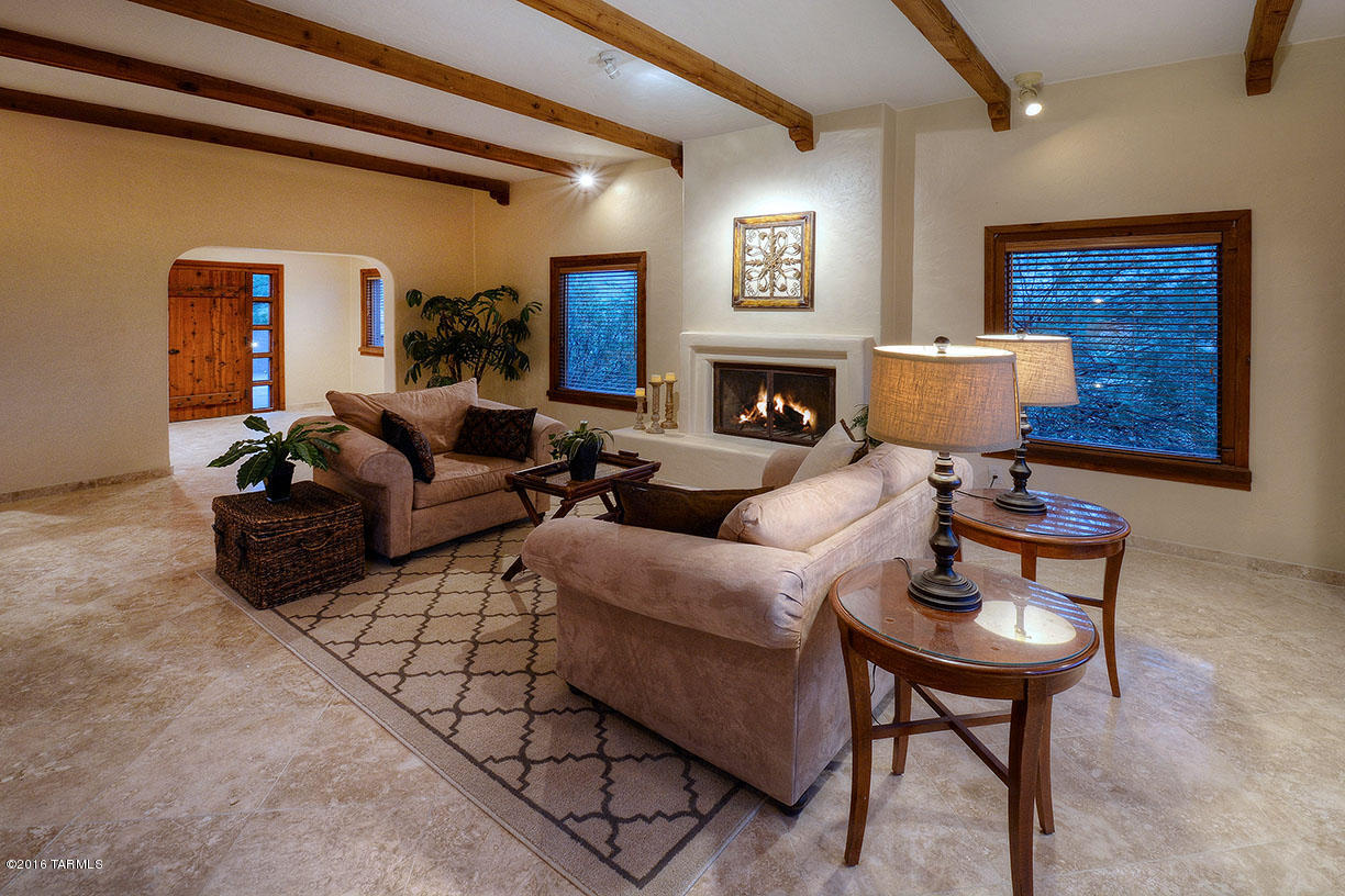 6164 E Paseo Cimarron