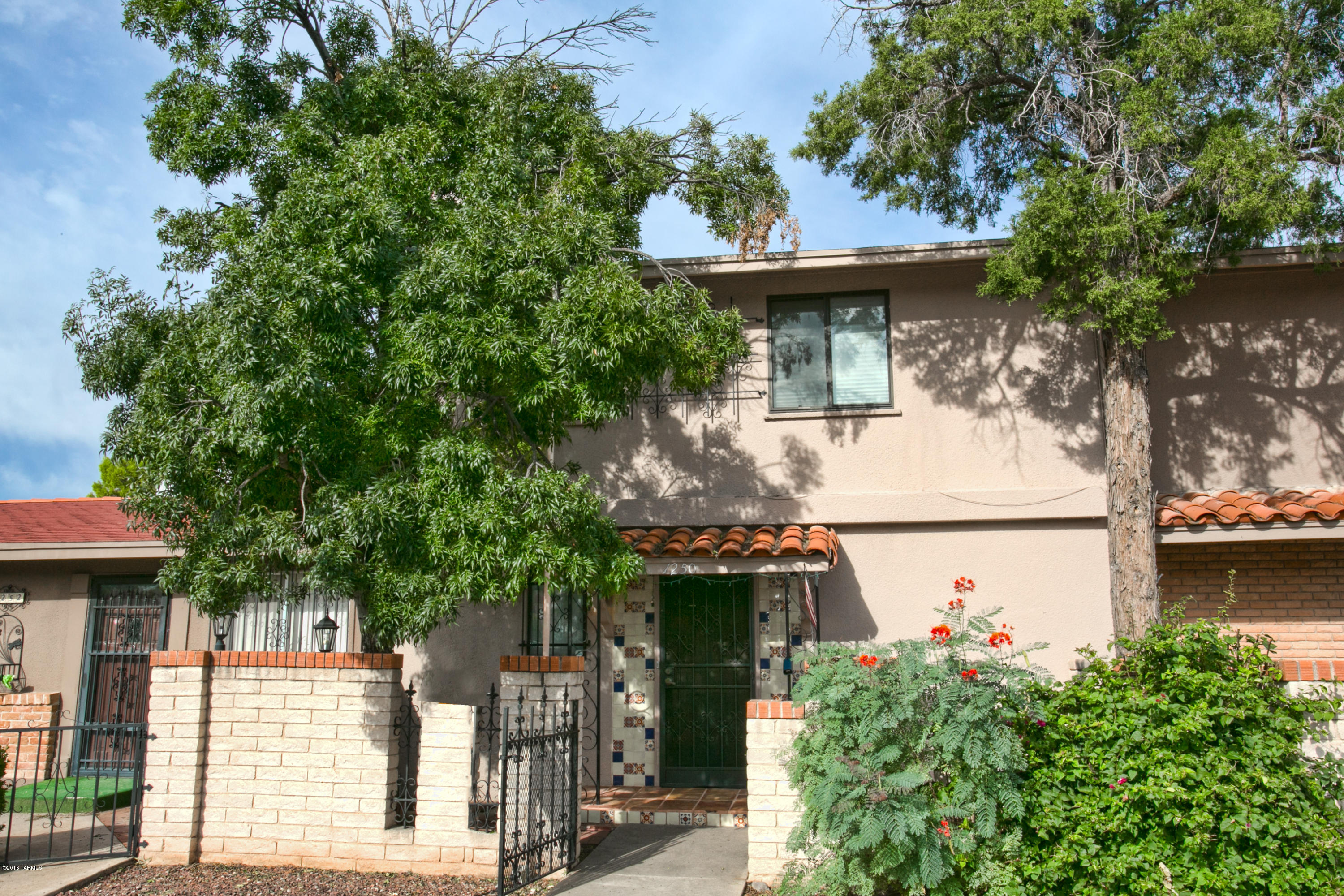 1250 S Camino Seco