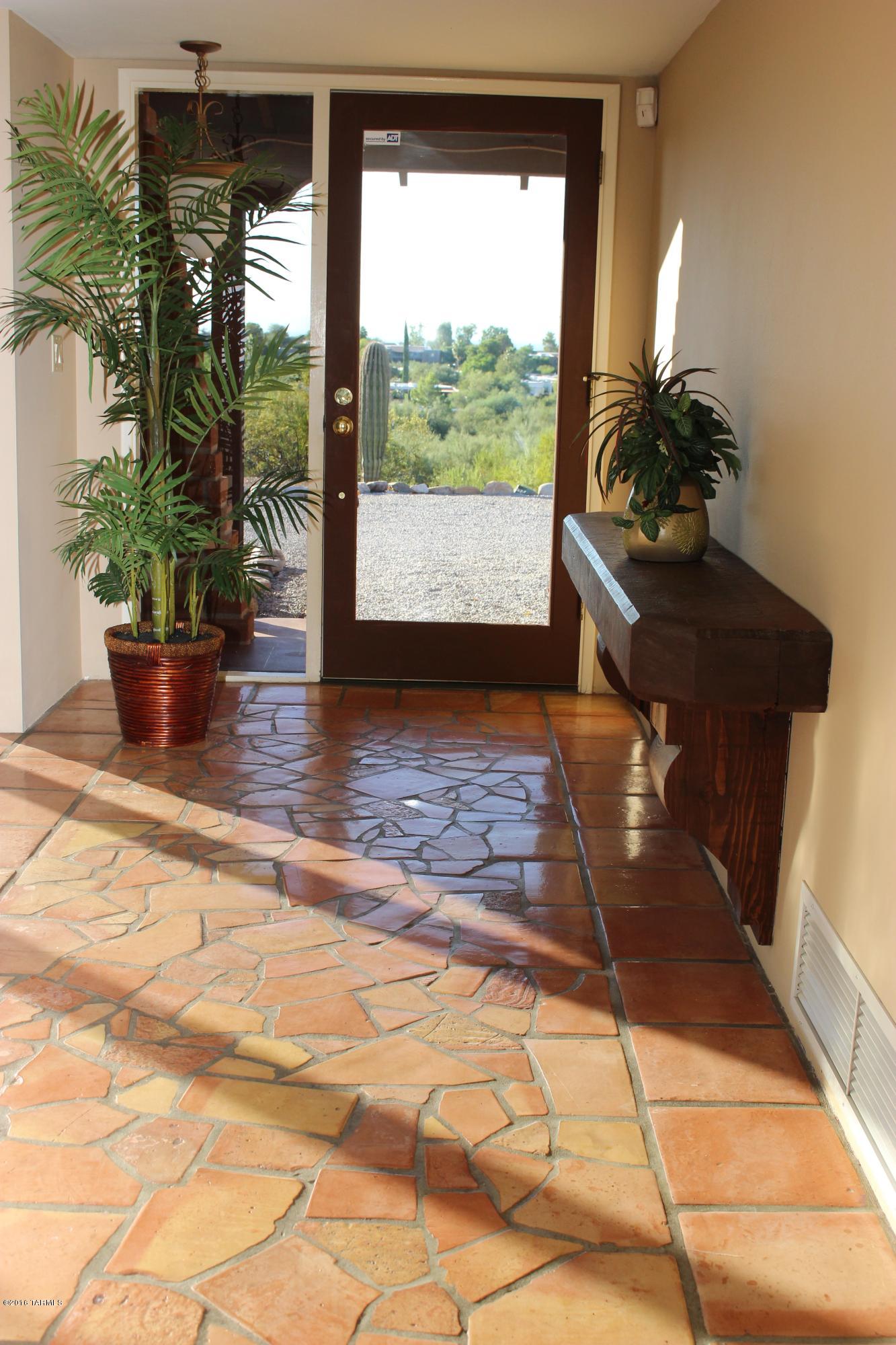 5955 N Camino Esplendora