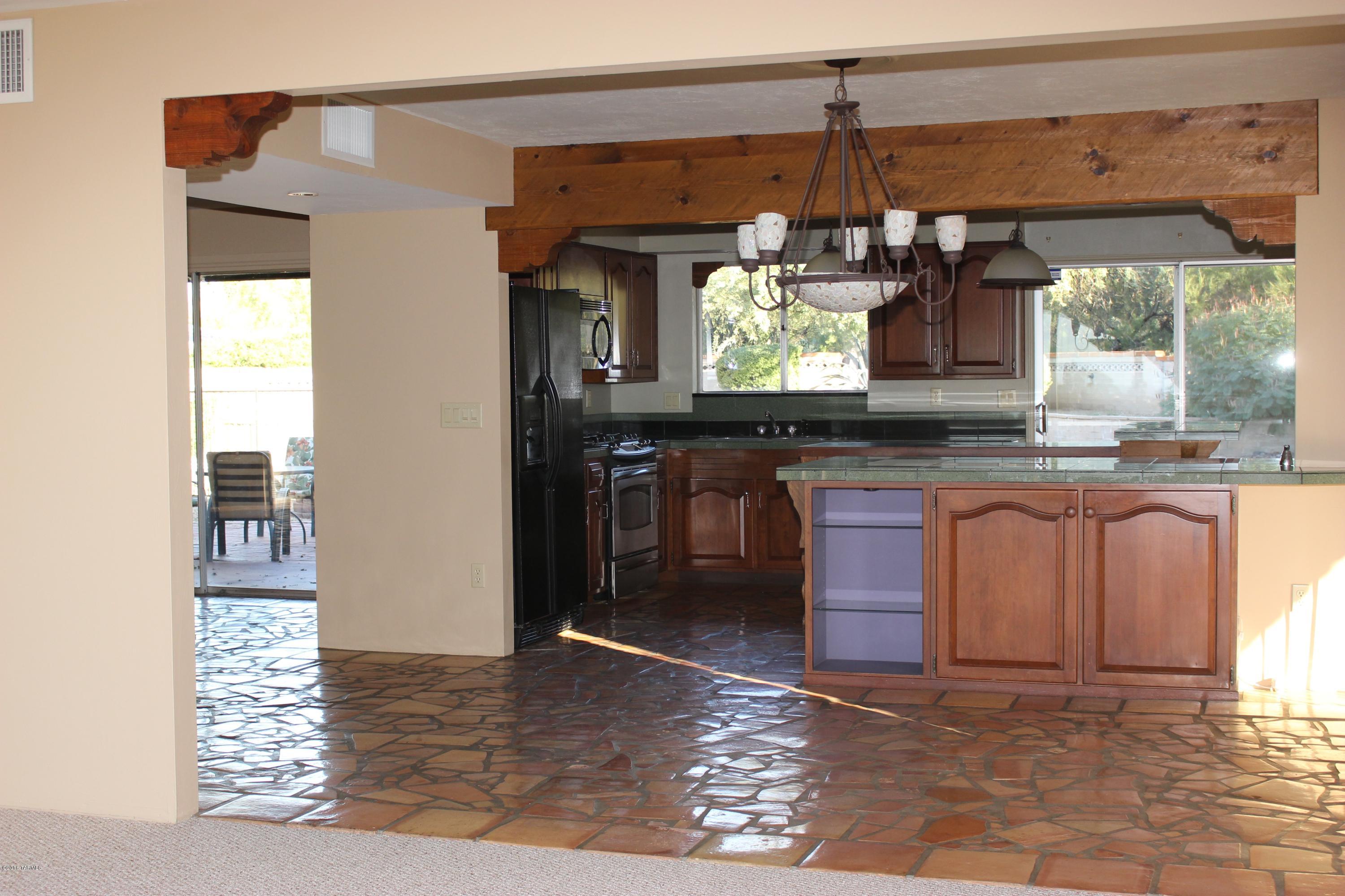 5955 N Camino Esplendora