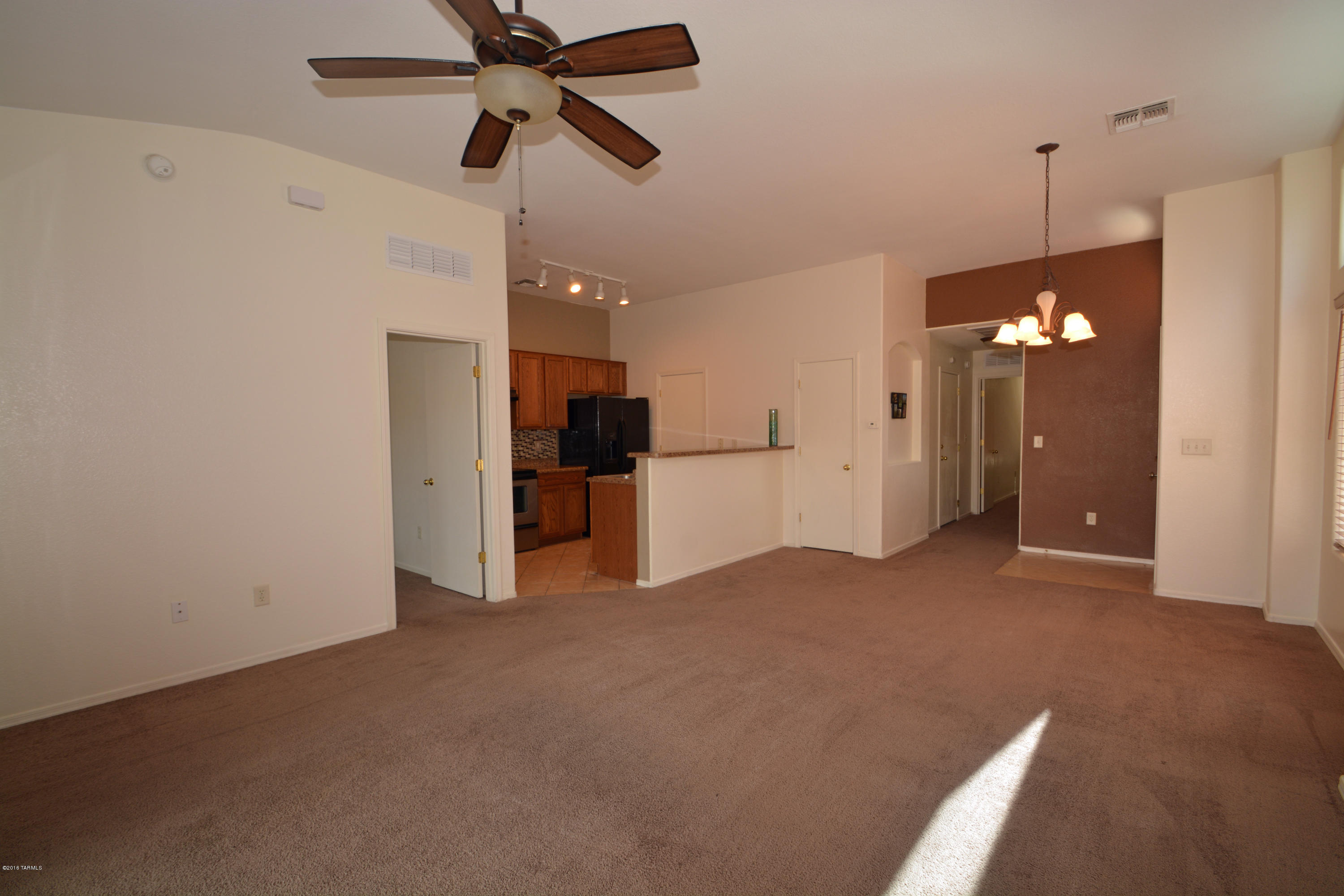 2123 E Calle Sierra Del Manantial
