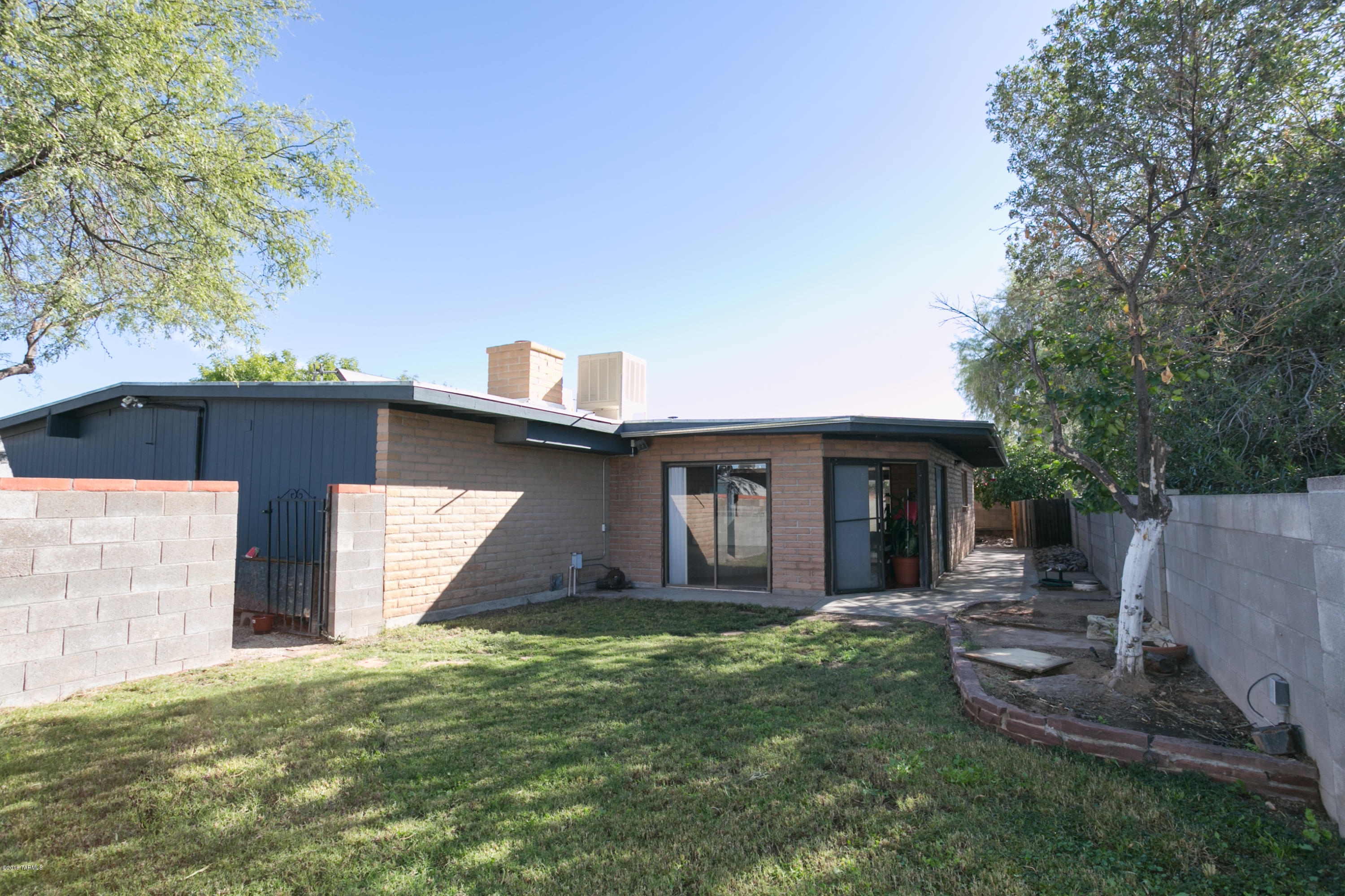 3401 W Westfal Drive