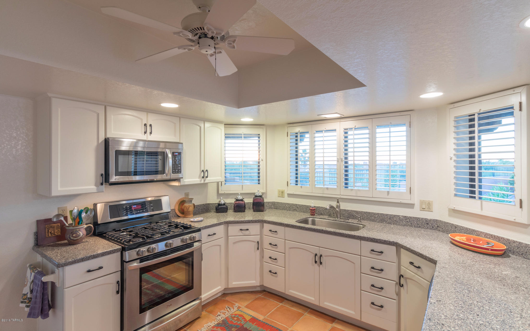 4517 N Arroyo Vacio