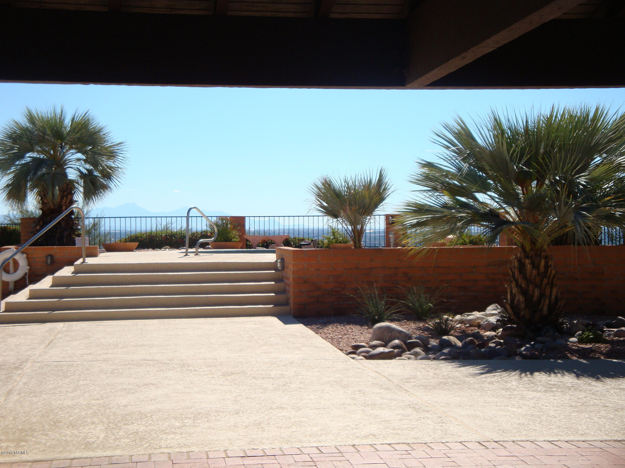 4517 N Arroyo Vacio