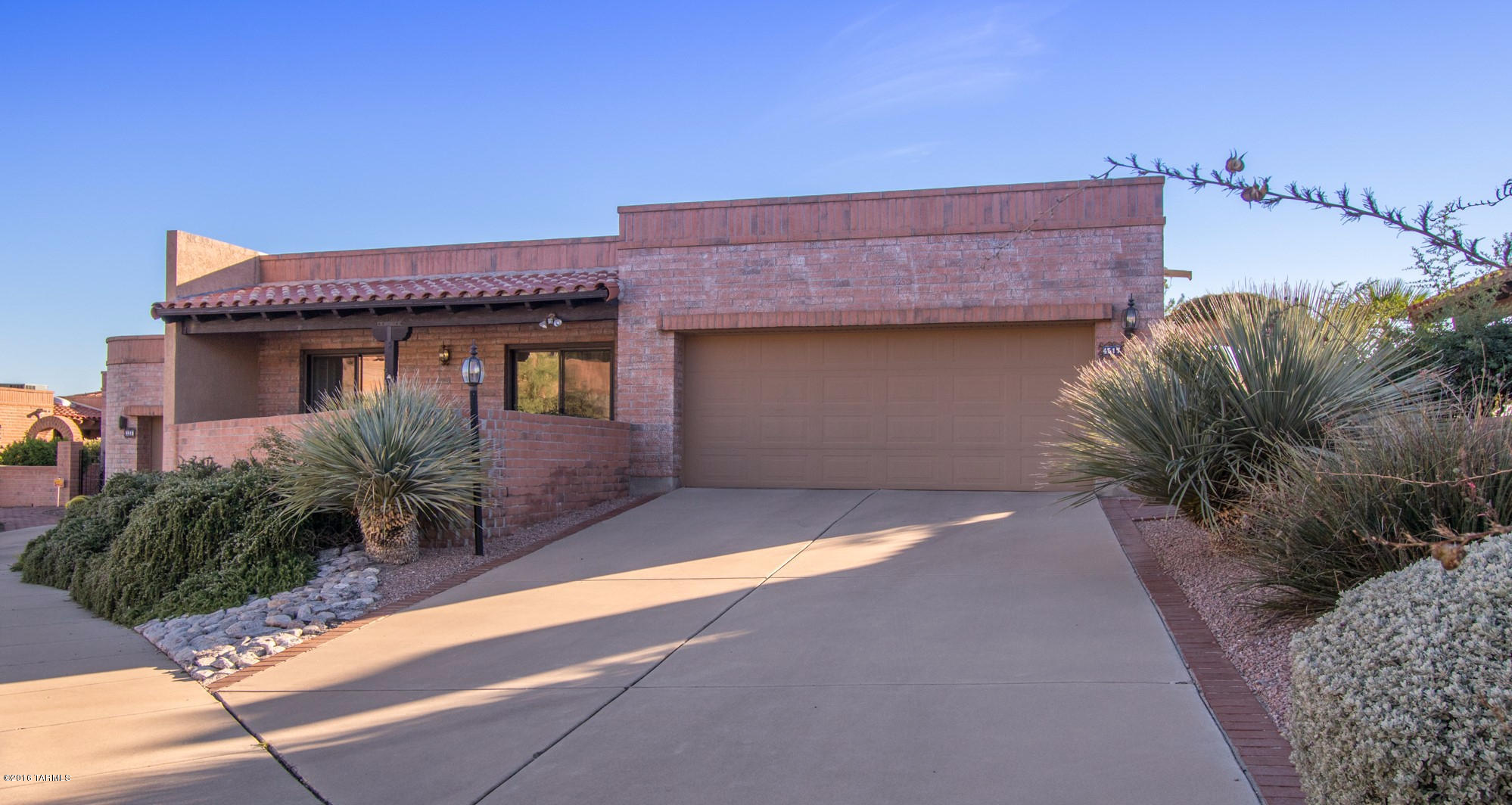 4517 N Arroyo Vacio