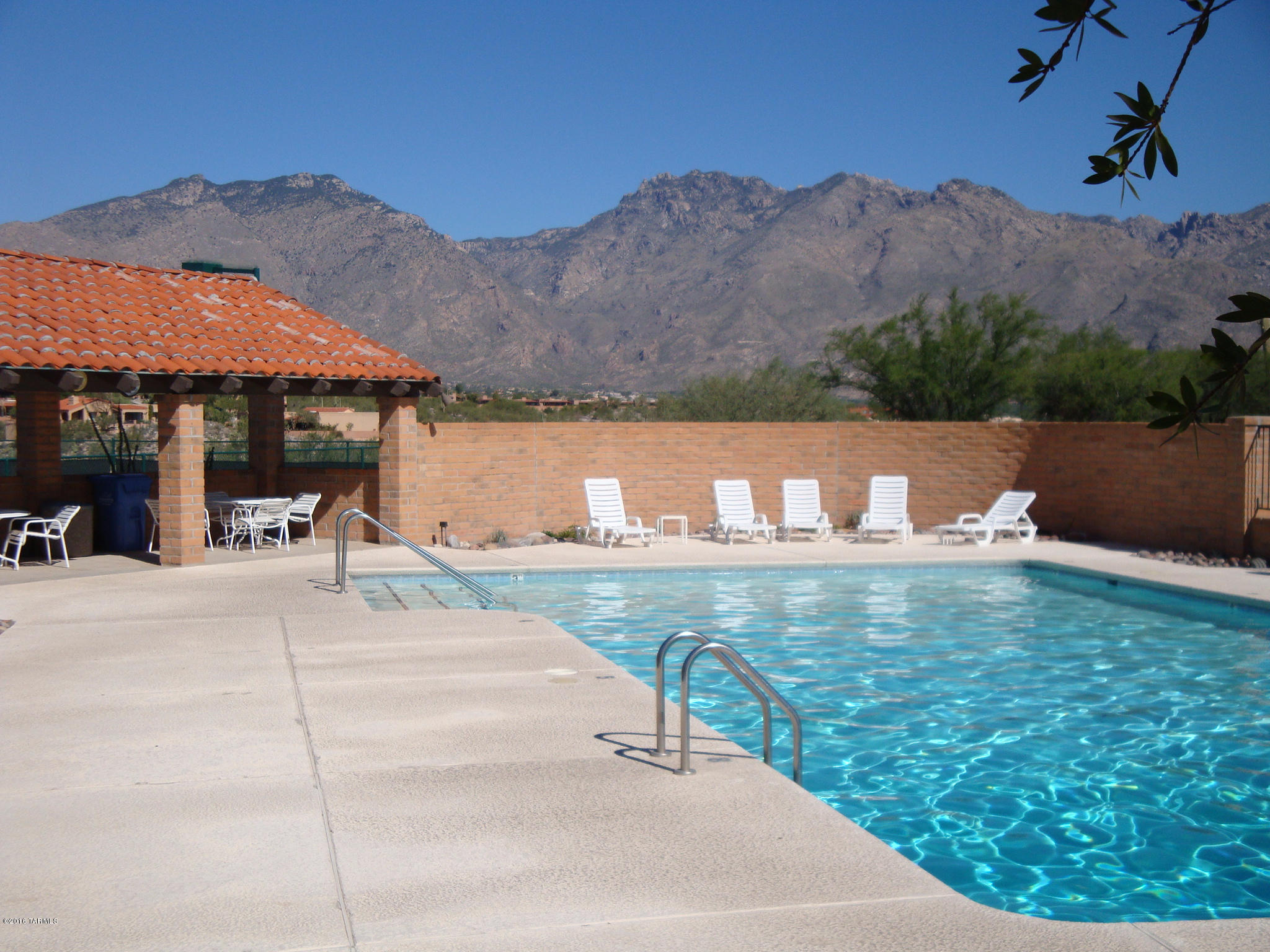4517 N Arroyo Vacio