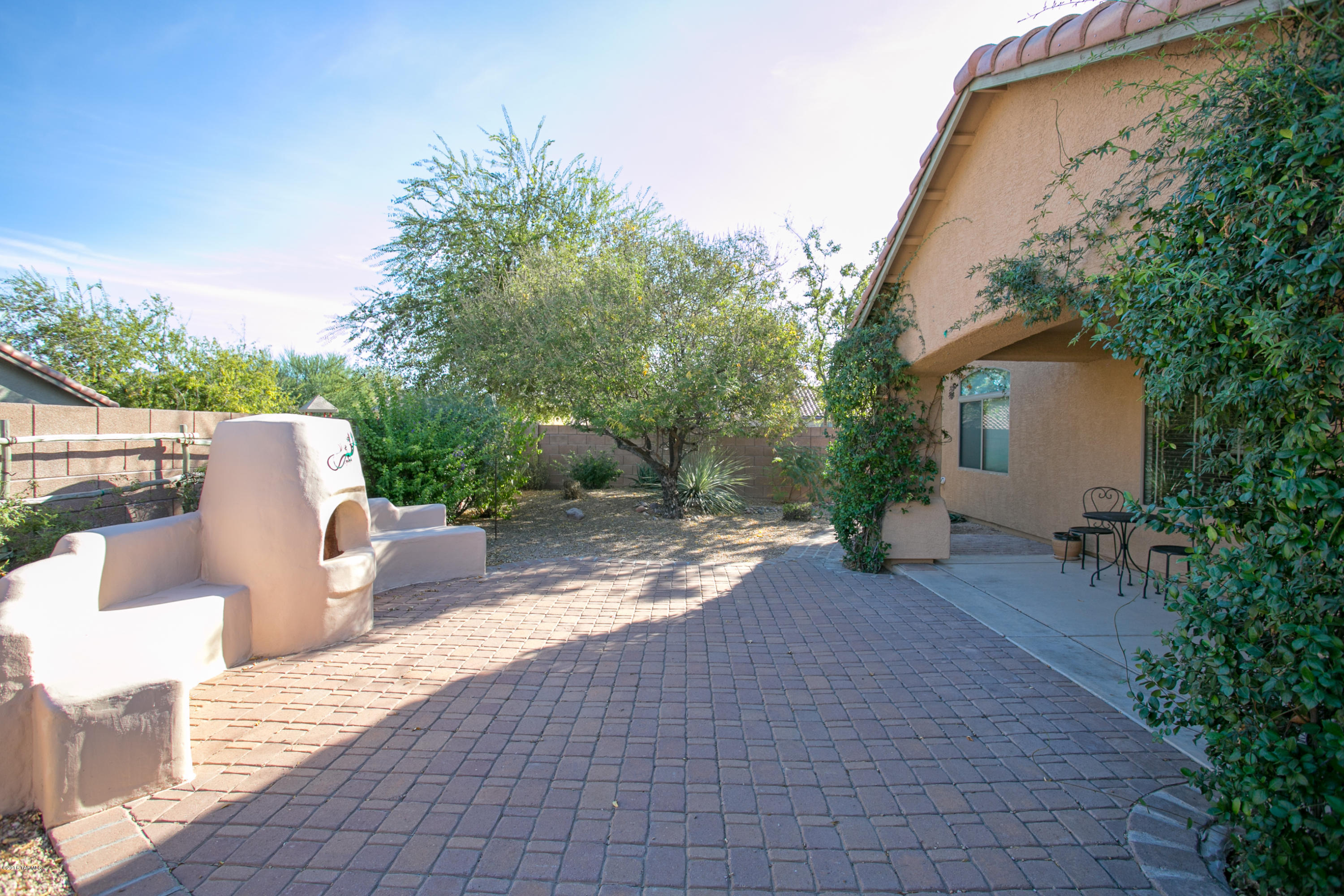 10533 E Feltleaf Willow Trail
