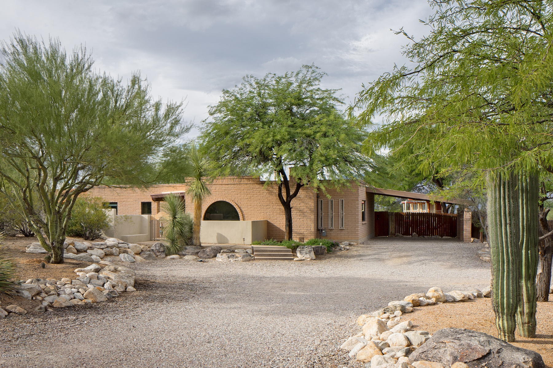 10325 E Calle Trece