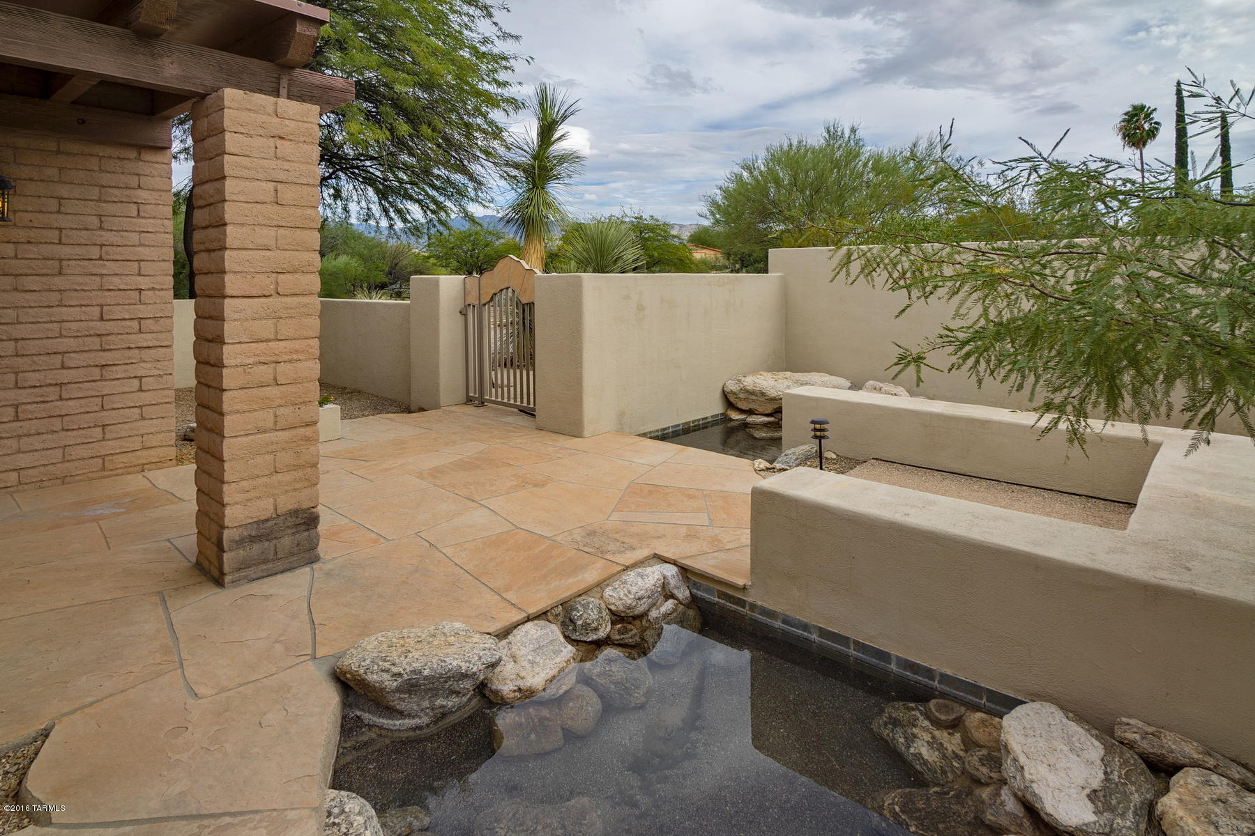 10325 E Calle Trece