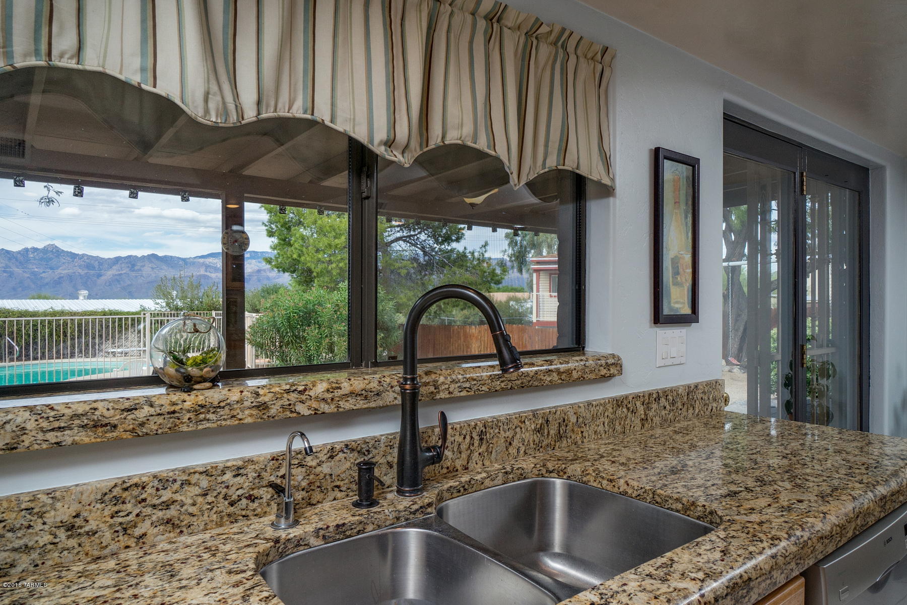 10325 E Calle Trece
