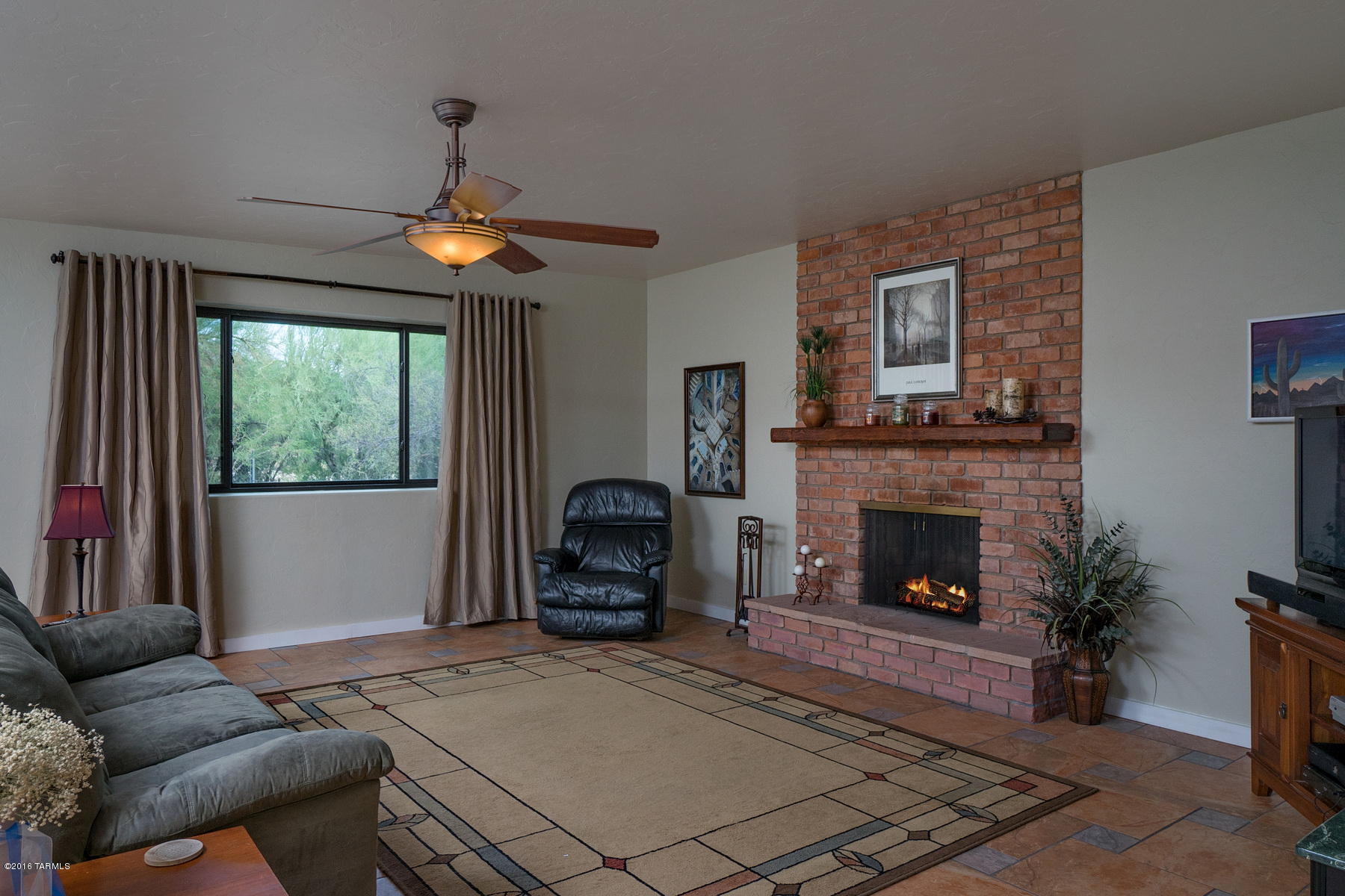 10325 E Calle Trece