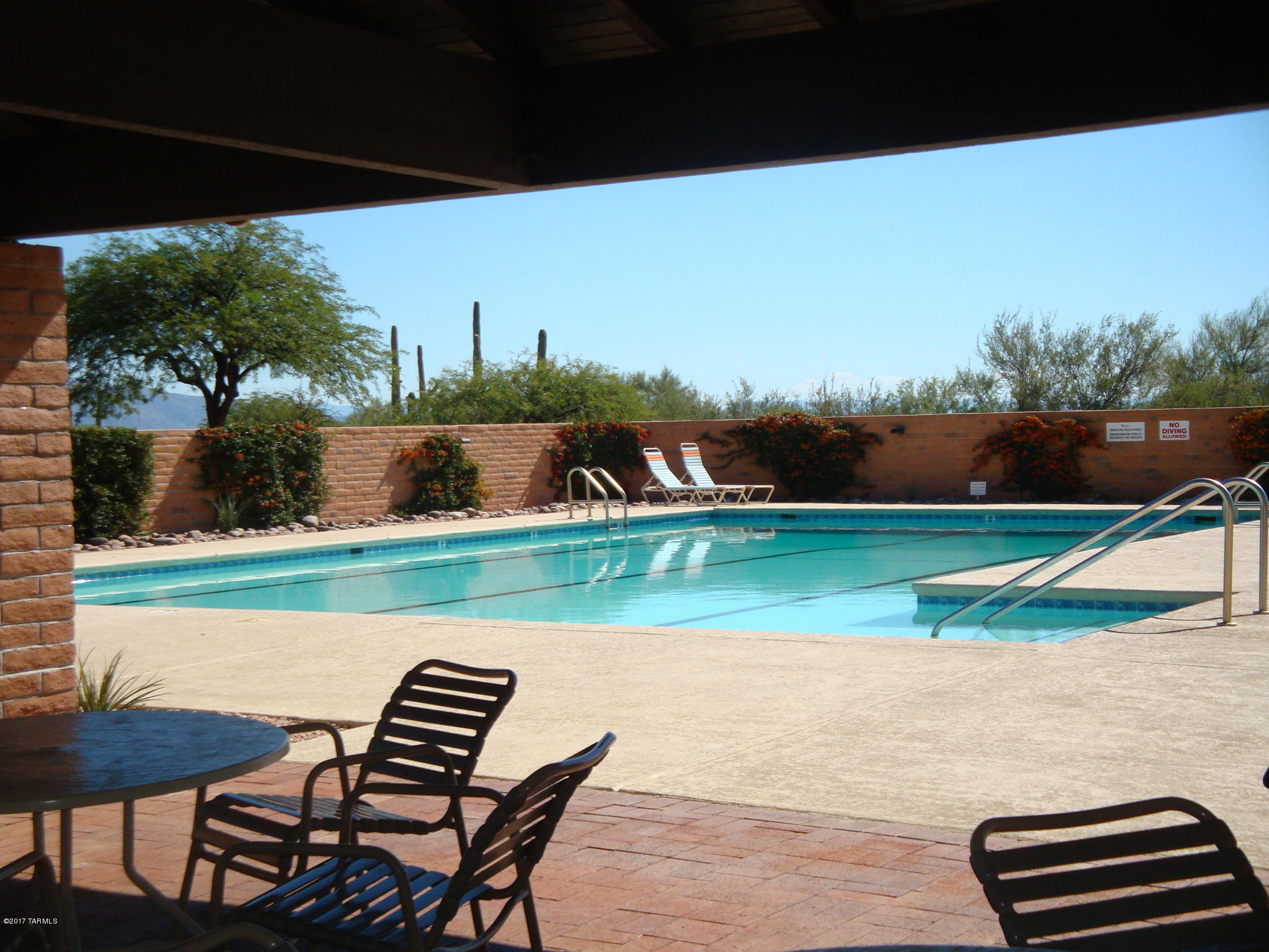 6710 E Loma Del Bribon