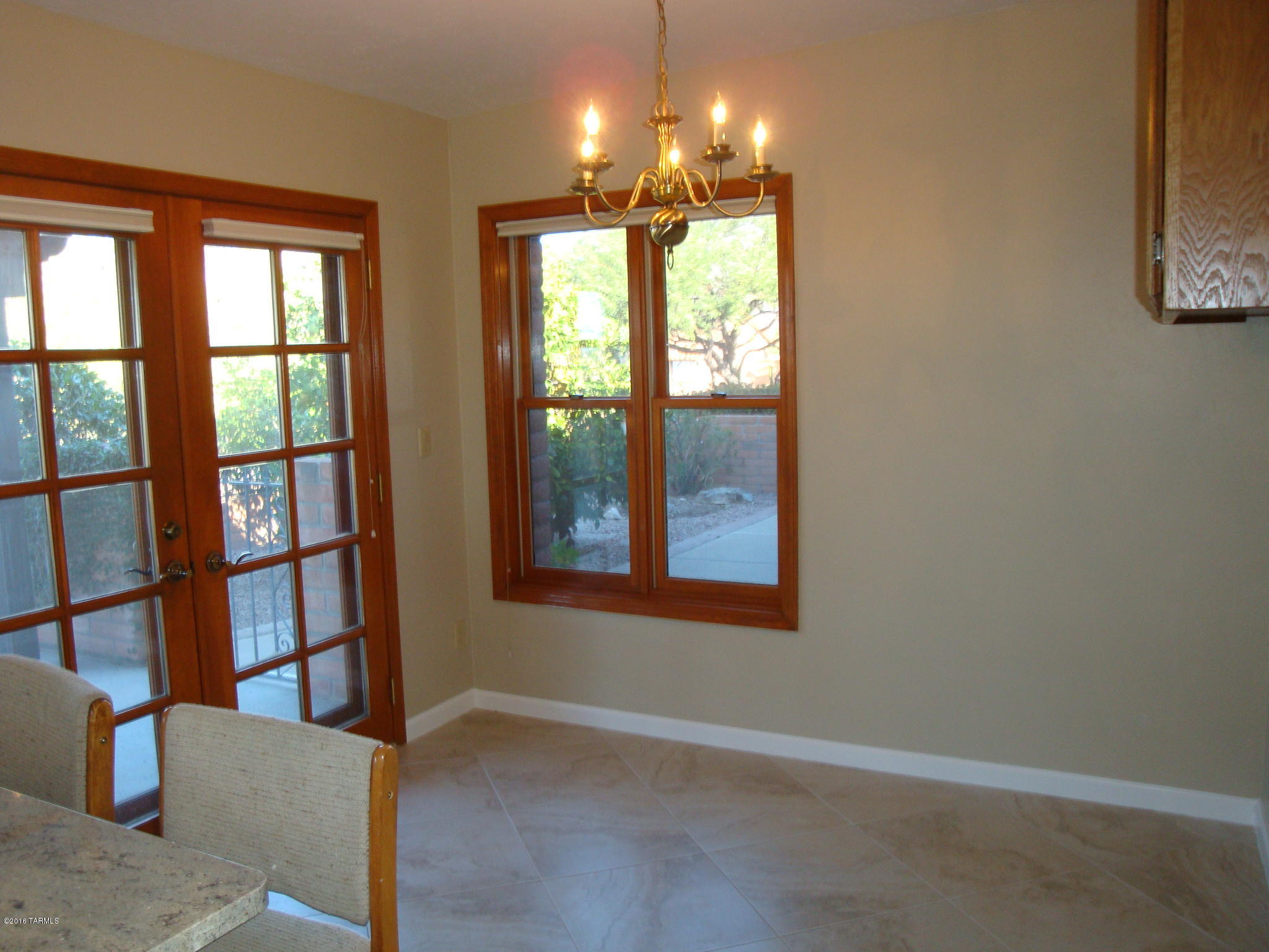 6710 E Loma Del Bribon