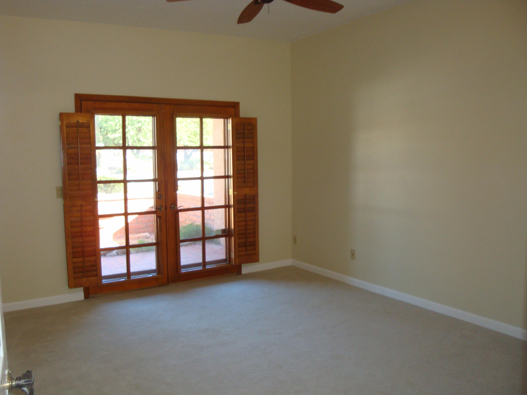 6710 E Loma Del Bribon