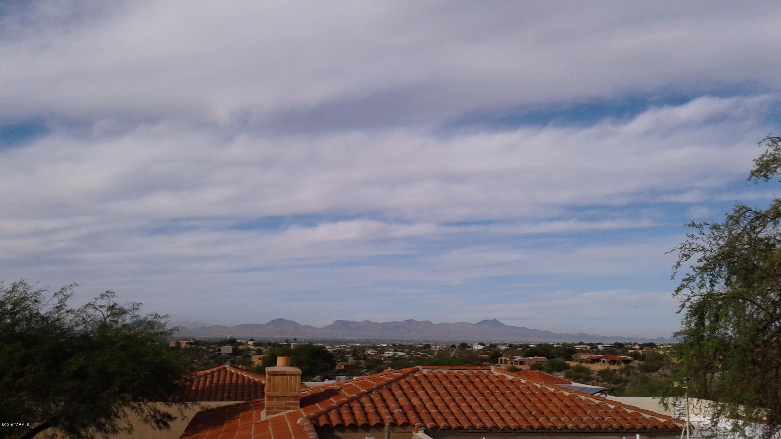 6710 E Loma Del Bribon