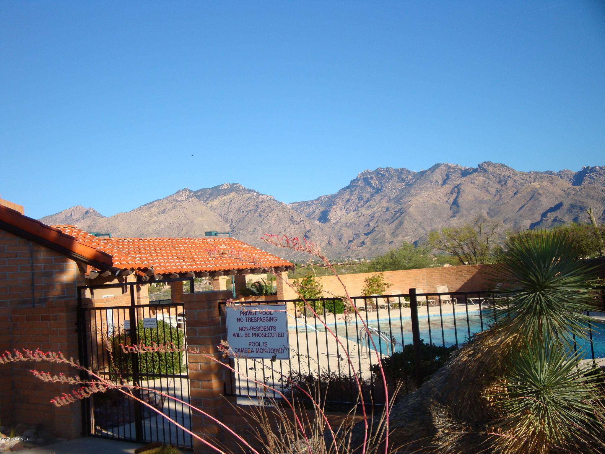 6710 E Loma Del Bribon