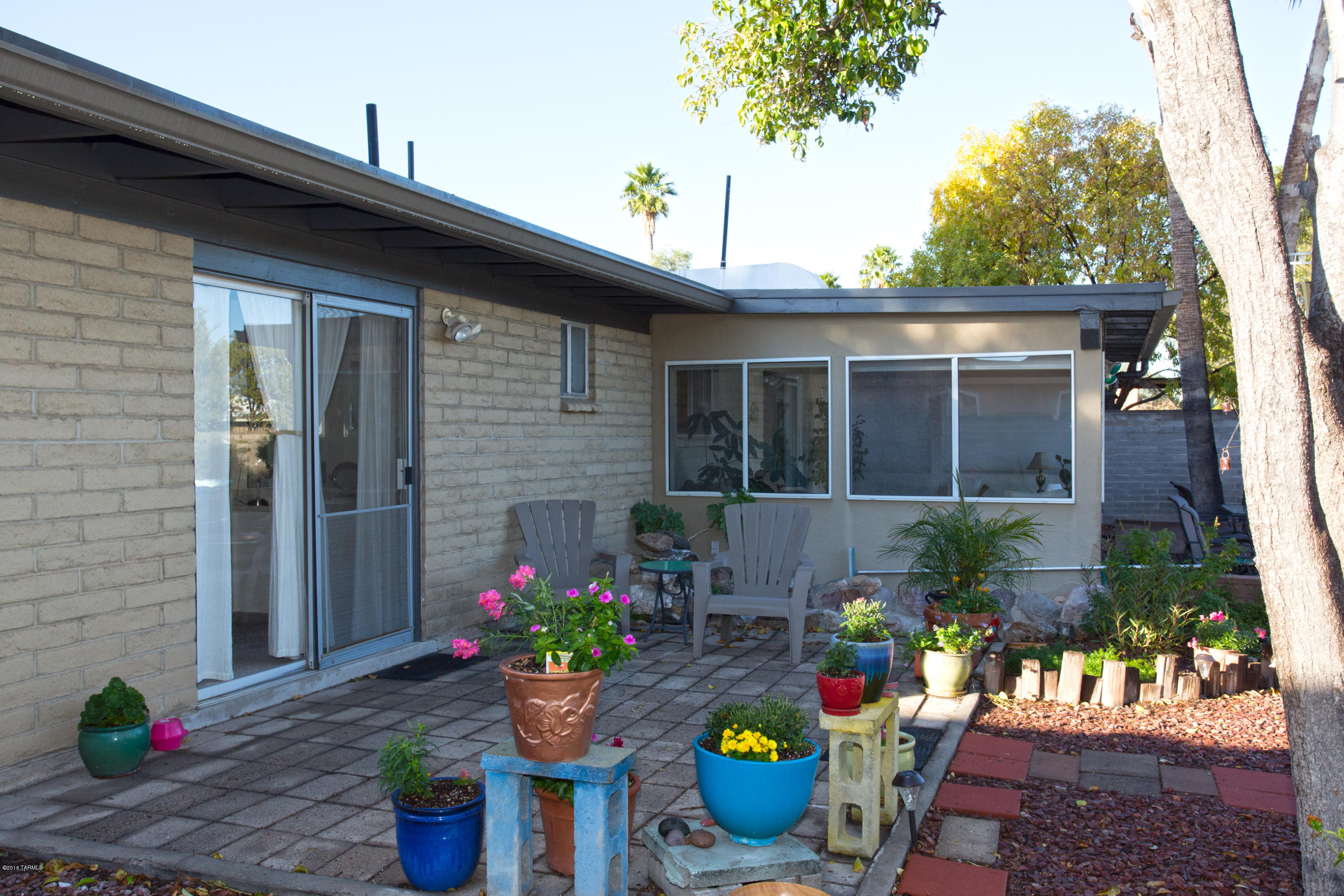 4517 E San Francisco Boulevard
