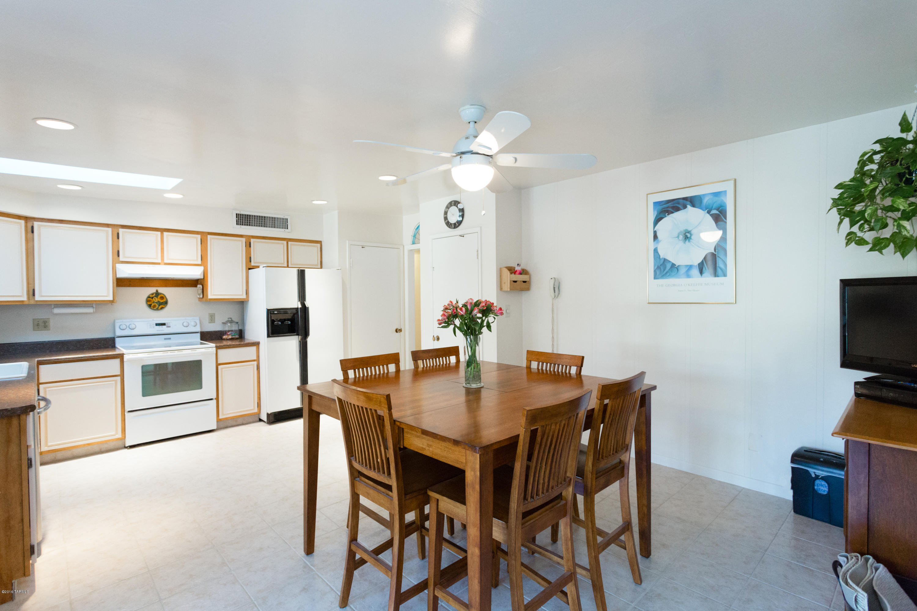 4517 E San Francisco Boulevard