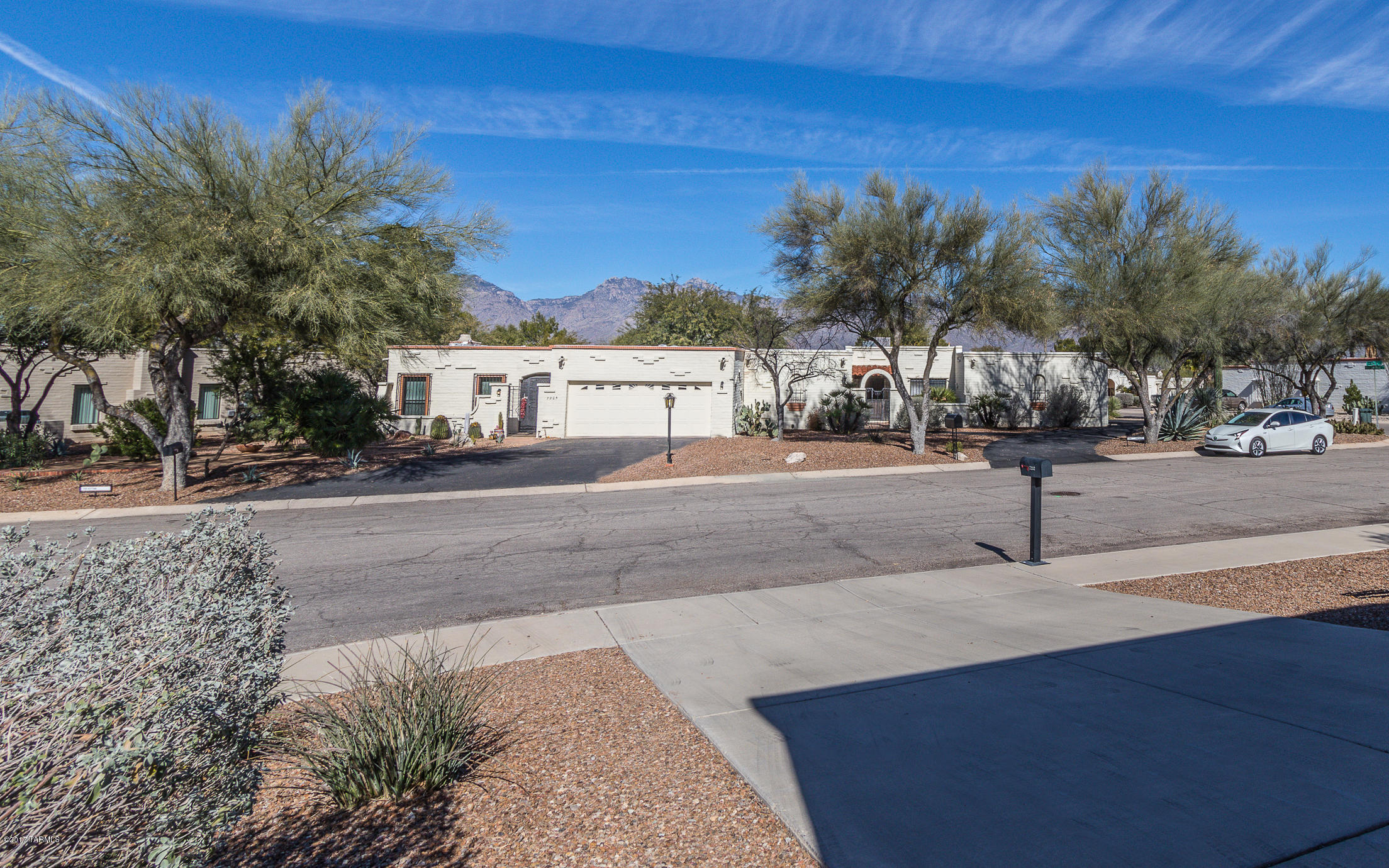 7232 E Camino Bacelar