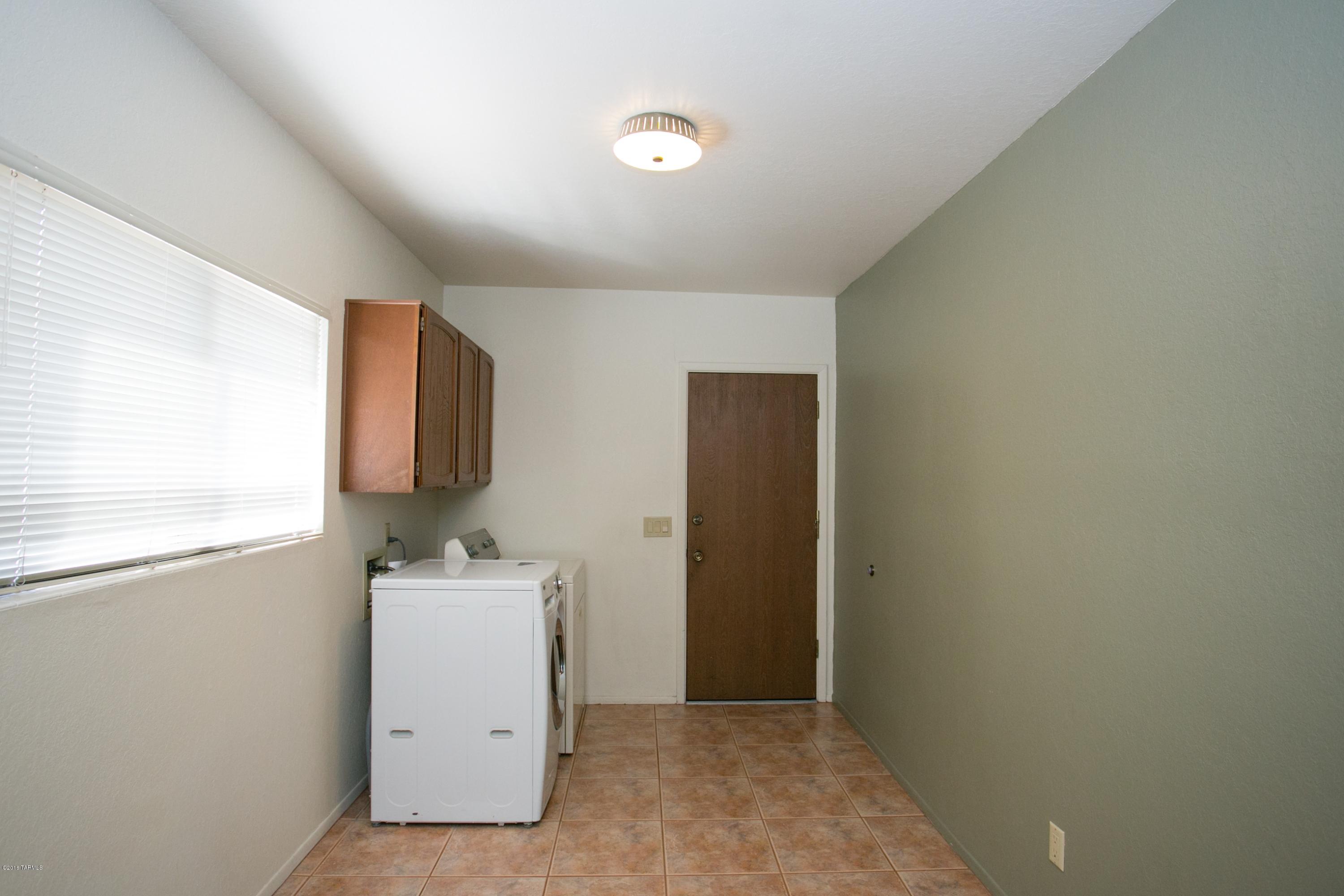 7029 E Calle Cerca